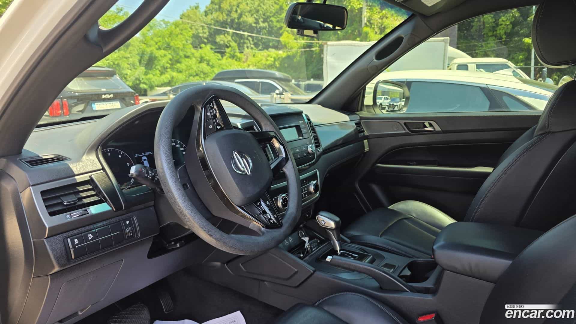 Rexton KG Mobility 2022.0-INNER-008