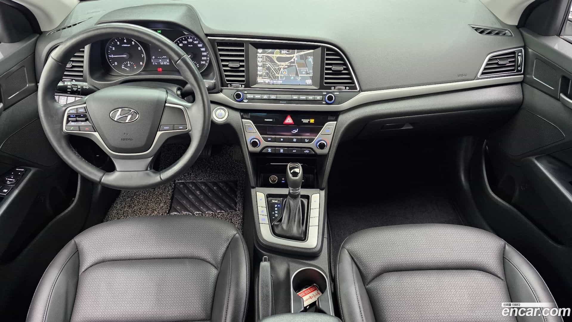 AVANTE Hyundai 2016.4-INNER-007