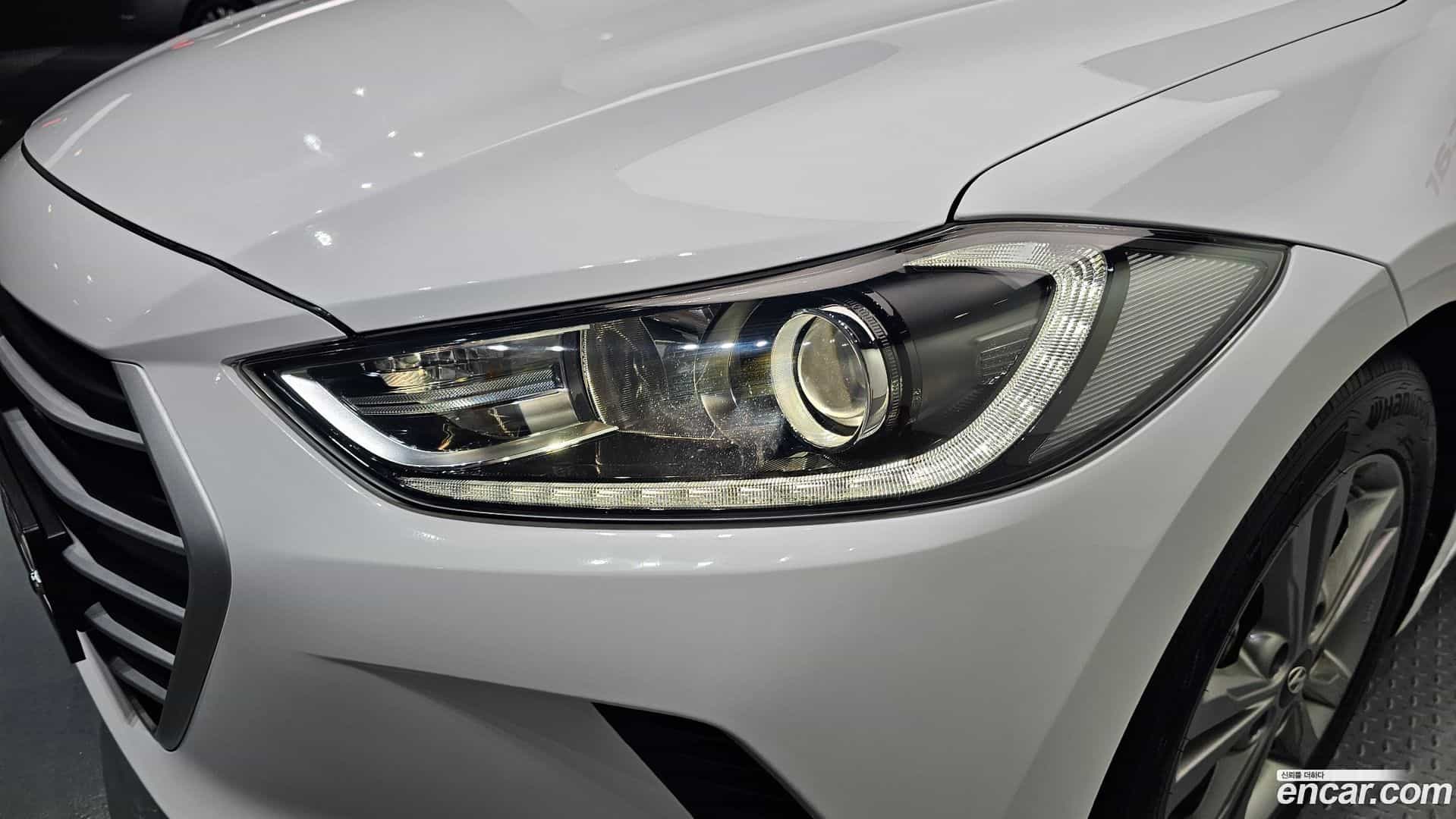 AVANTE Hyundai 2016.4-OUTER-032