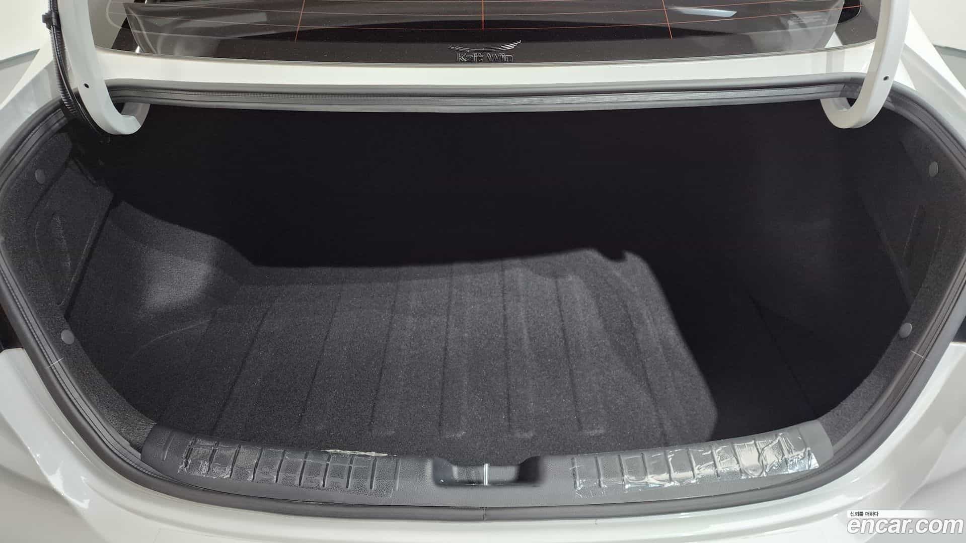K3 Kia 2023.0-OPTION-024
