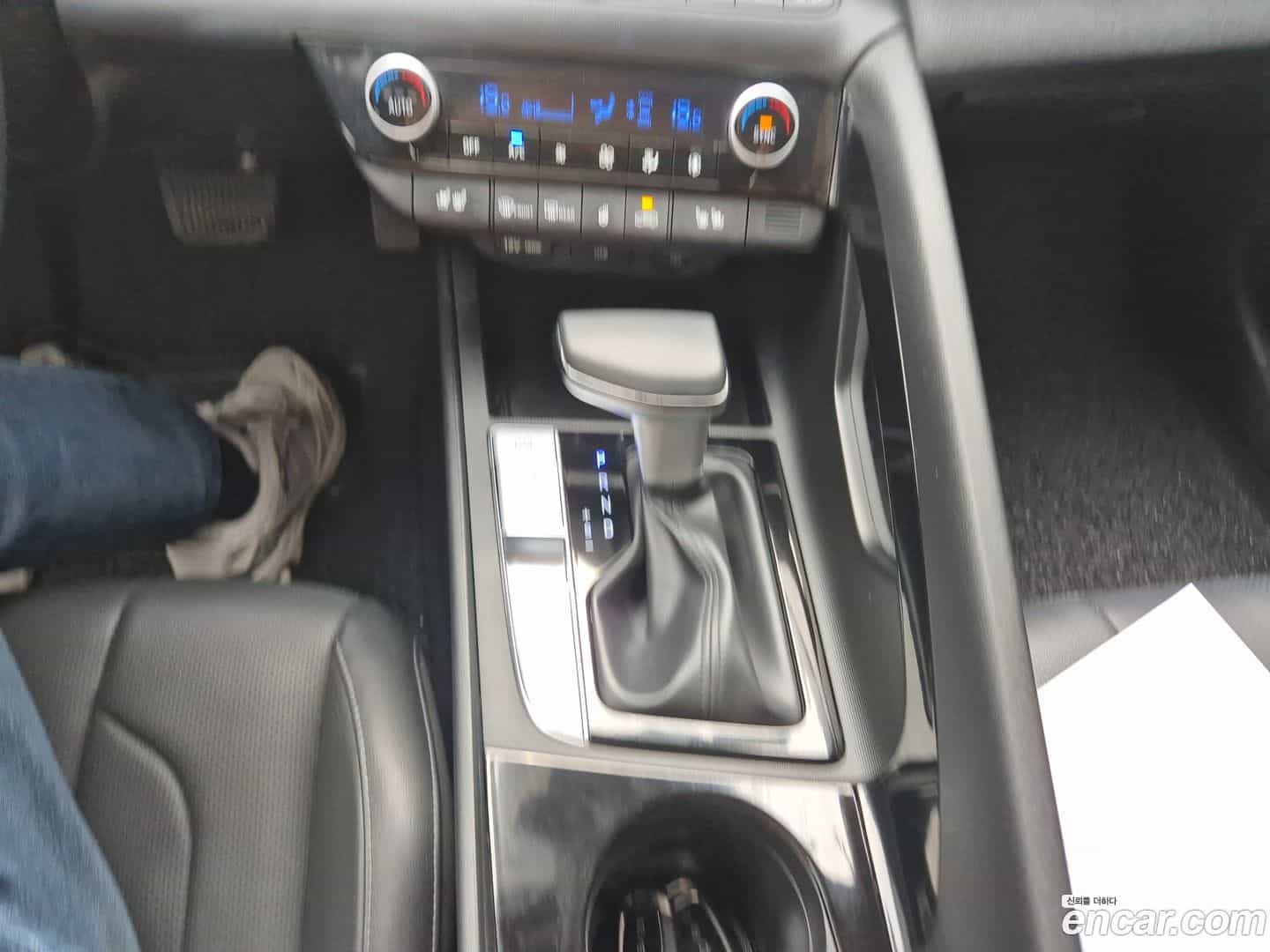 AVANTE Hyundai 2022.8-OPTION-016