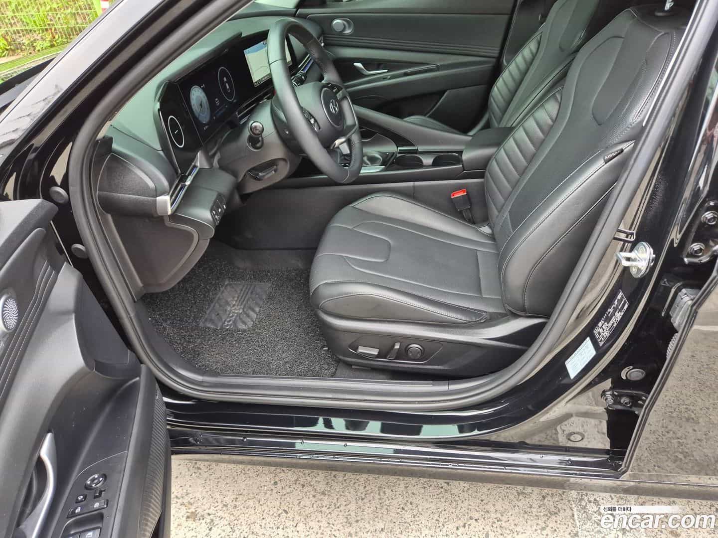 AVANTE Hyundai 2022.8-OPTION-019