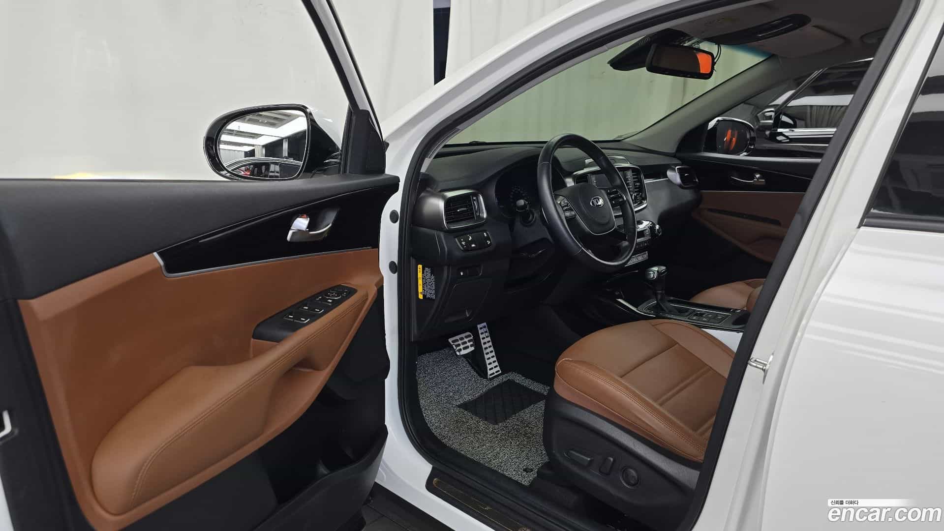 Sorento Kia 2019.2-INNER-010