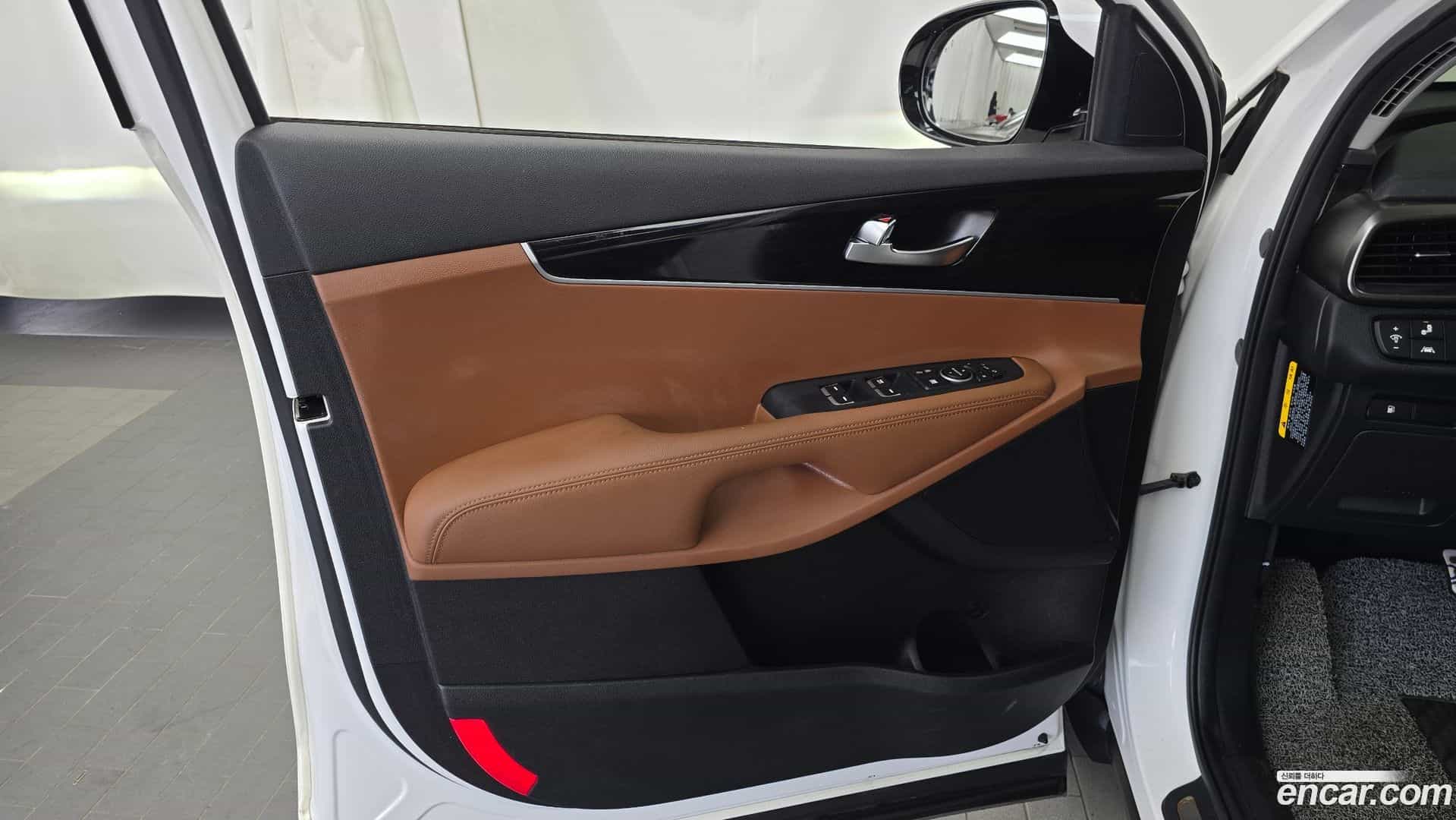 Sorento Kia 2019.2-INNER-034