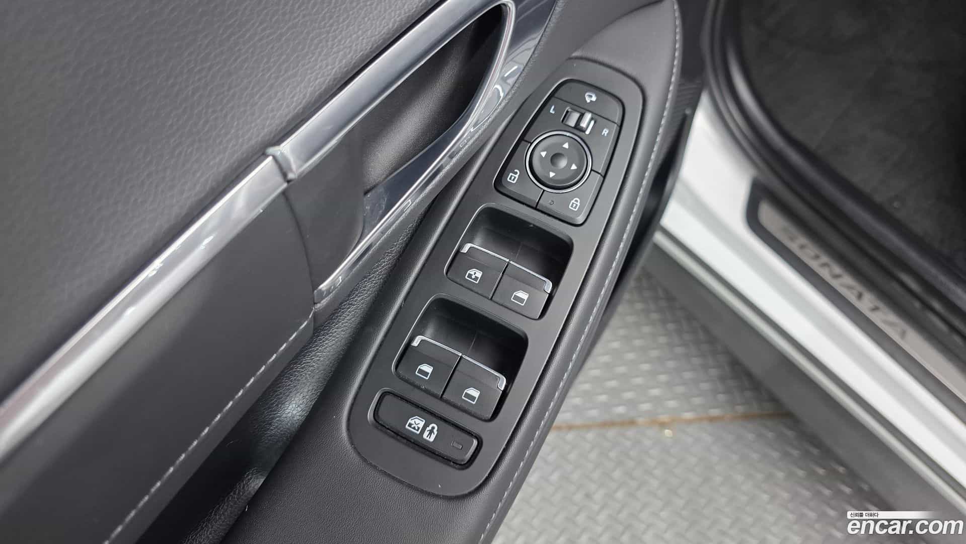 Sonata Hyundai 2022.8-OPTION-015
