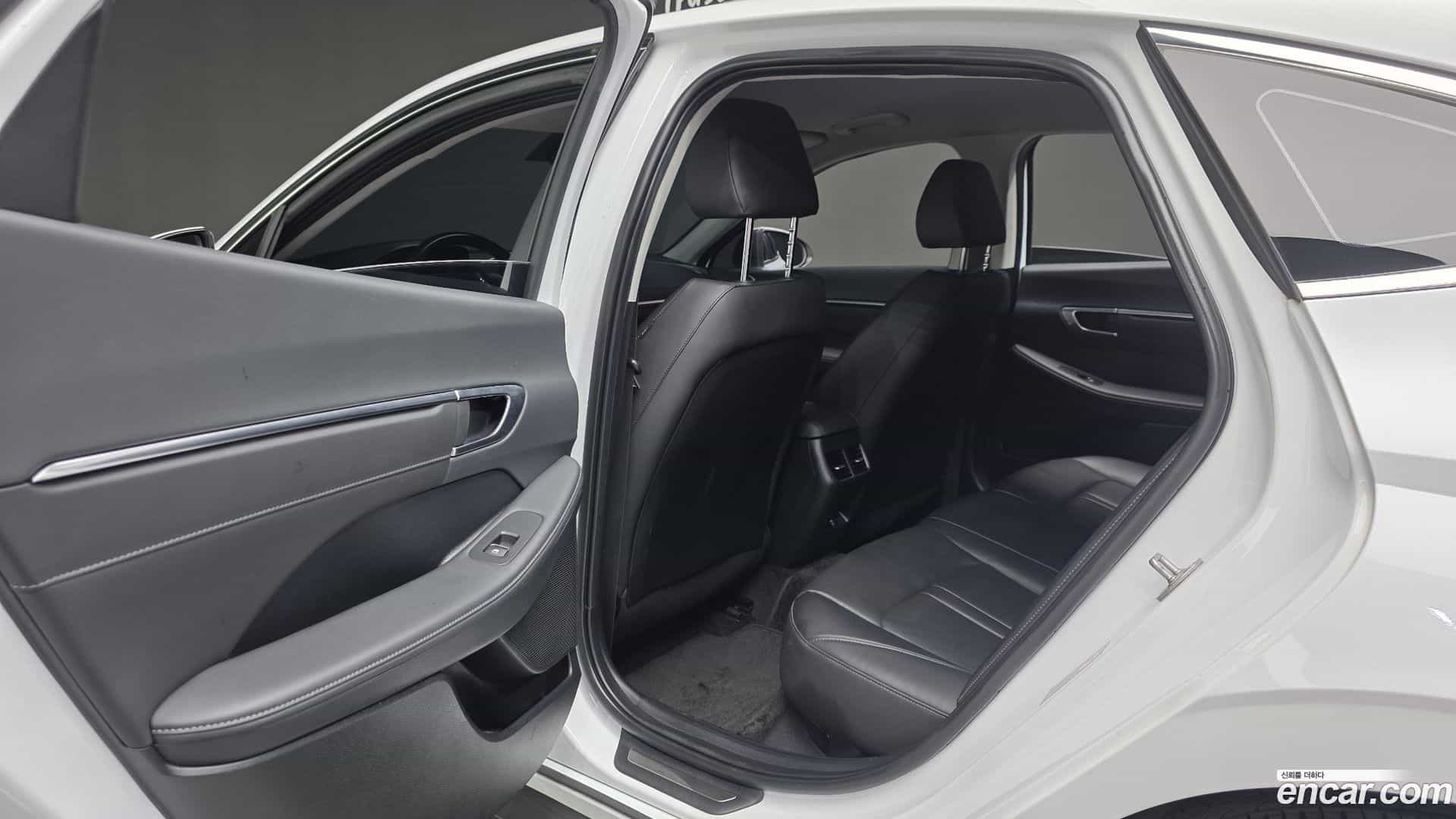 Sonata Hyundai 2022.8-OPTION-021