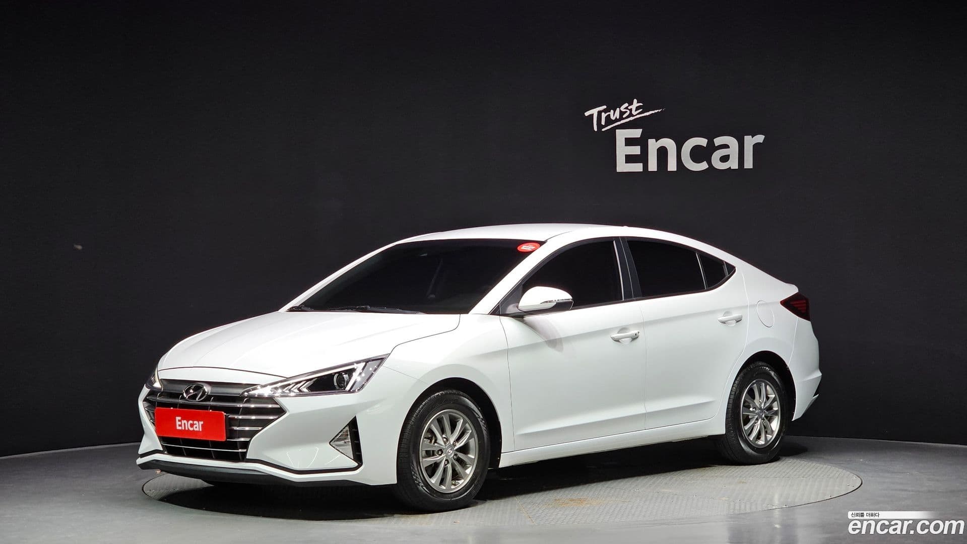 Main__Slider__Photo:AVANTE Hyundai 2019.5-0