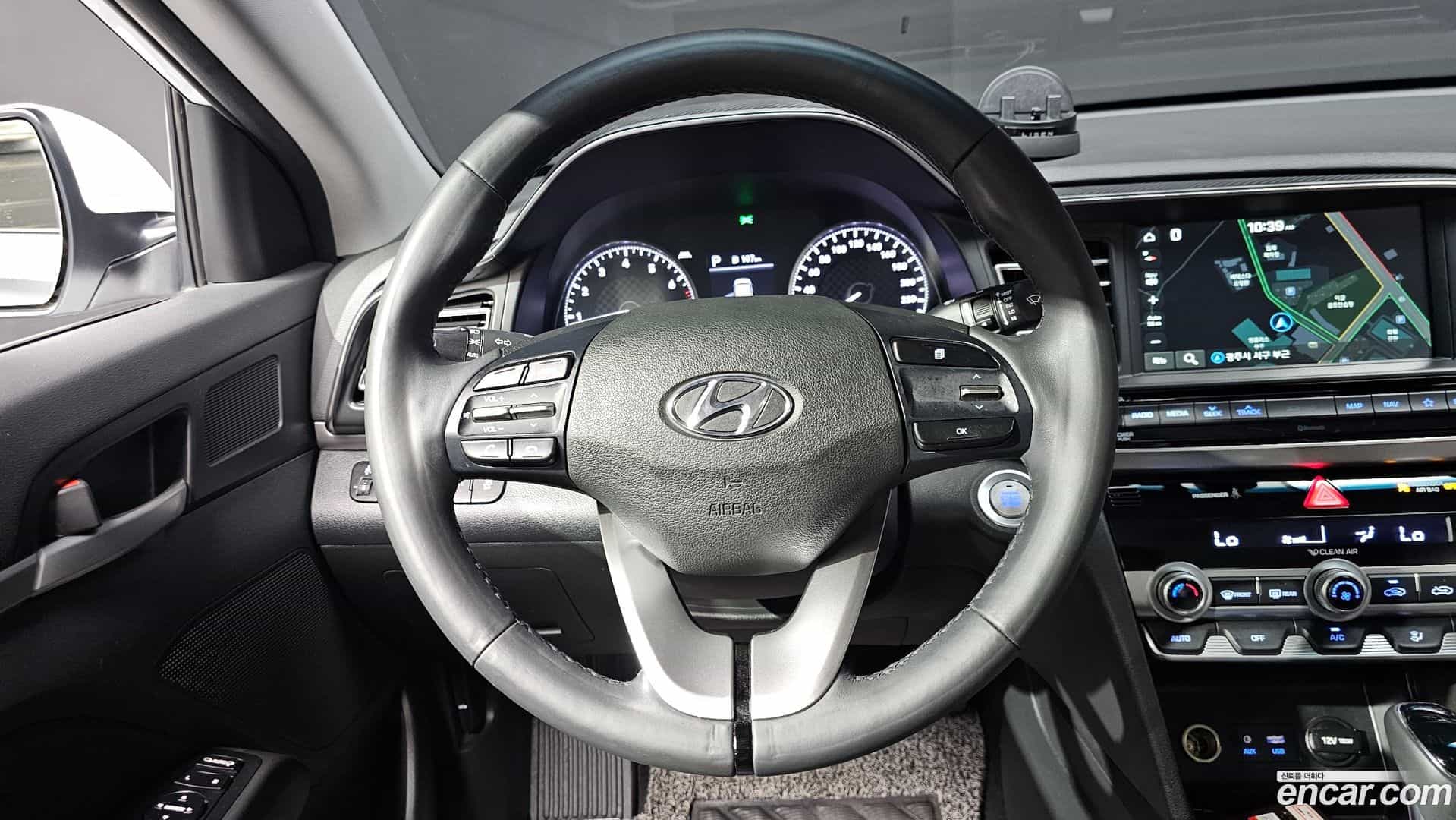 AVANTE Hyundai 2019.5-OPTION-017