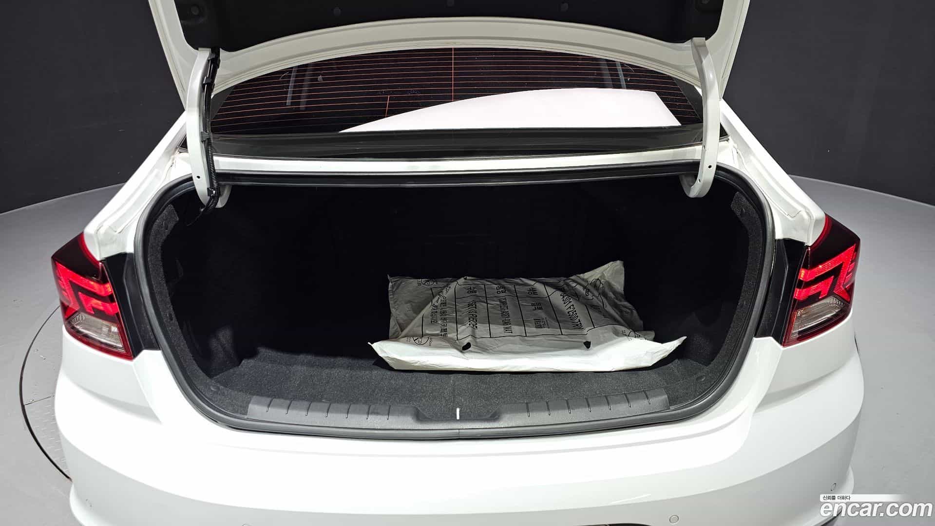 AVANTE Hyundai 2019.5-OPTION-020
