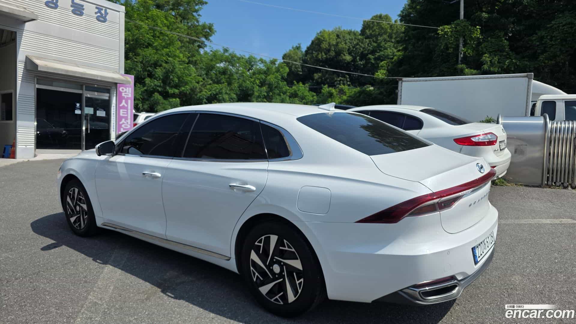 Grandeur Hyundai 2022.3-OUTER-004