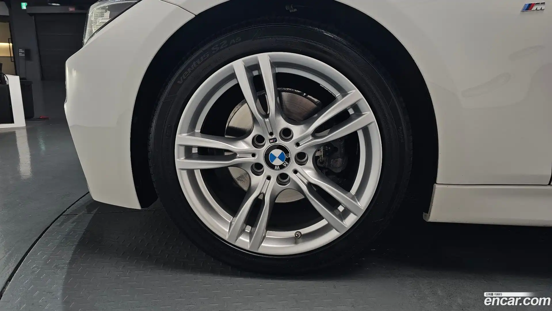 3-Series BMW 2018.9-OUTER-005