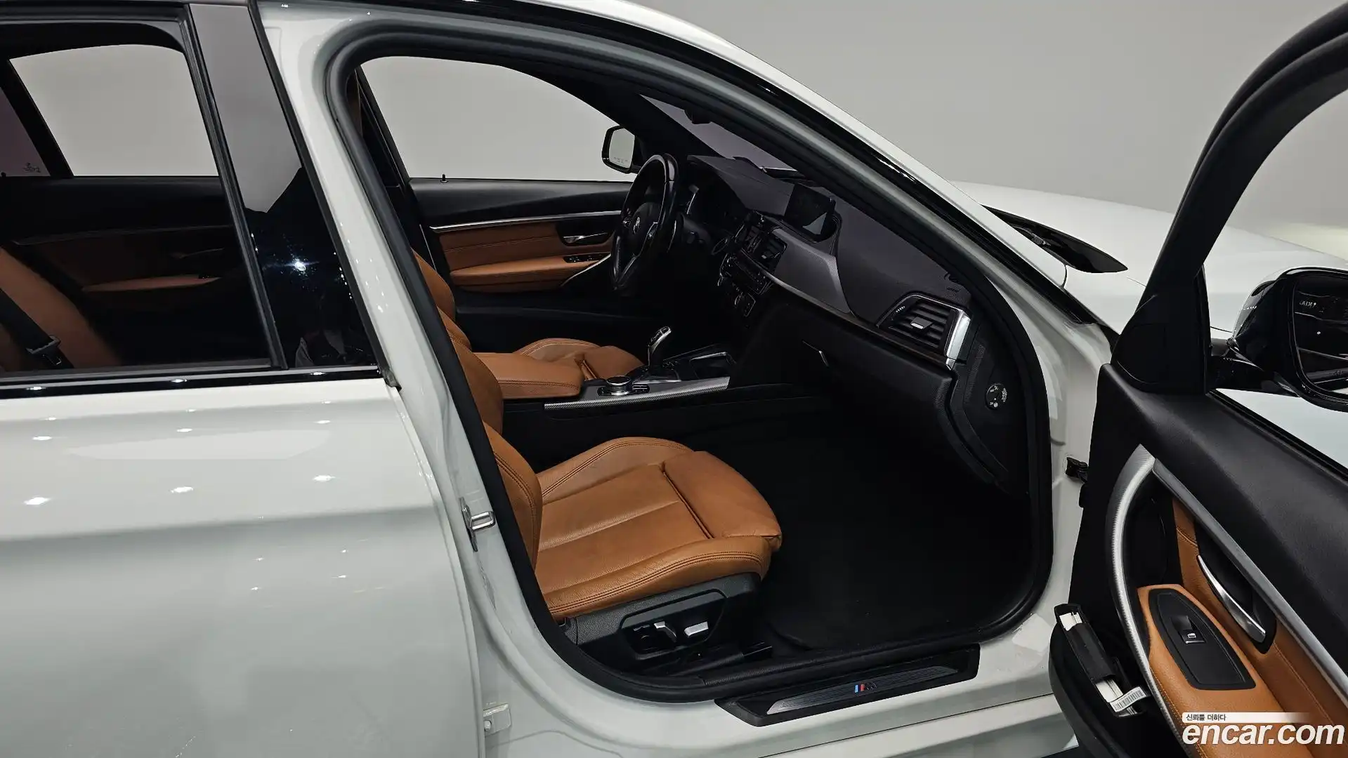 3-Series BMW 2018.9-INNER-036