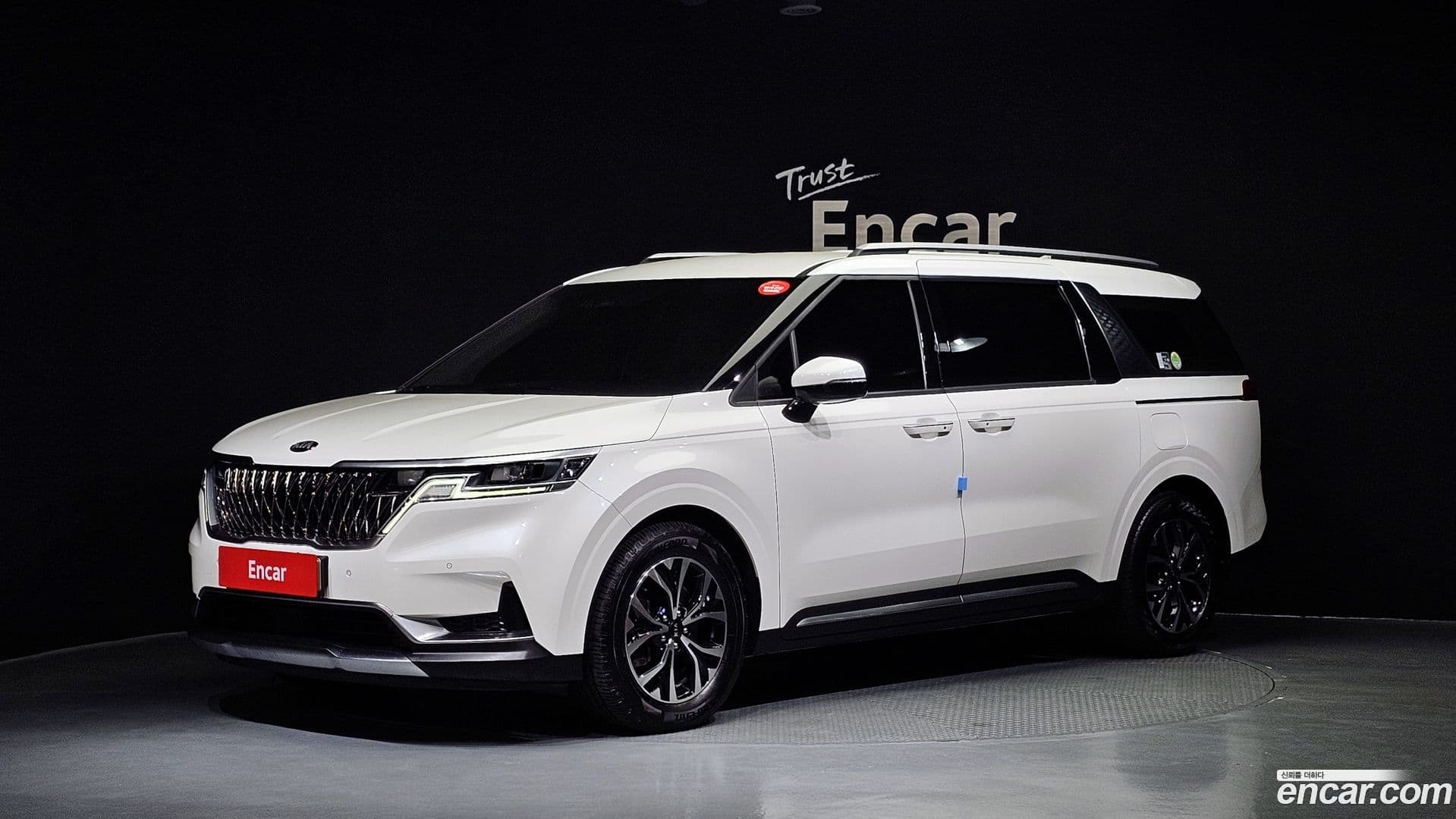 Main__Slider__Photo:Canival Kia 2021.4-0