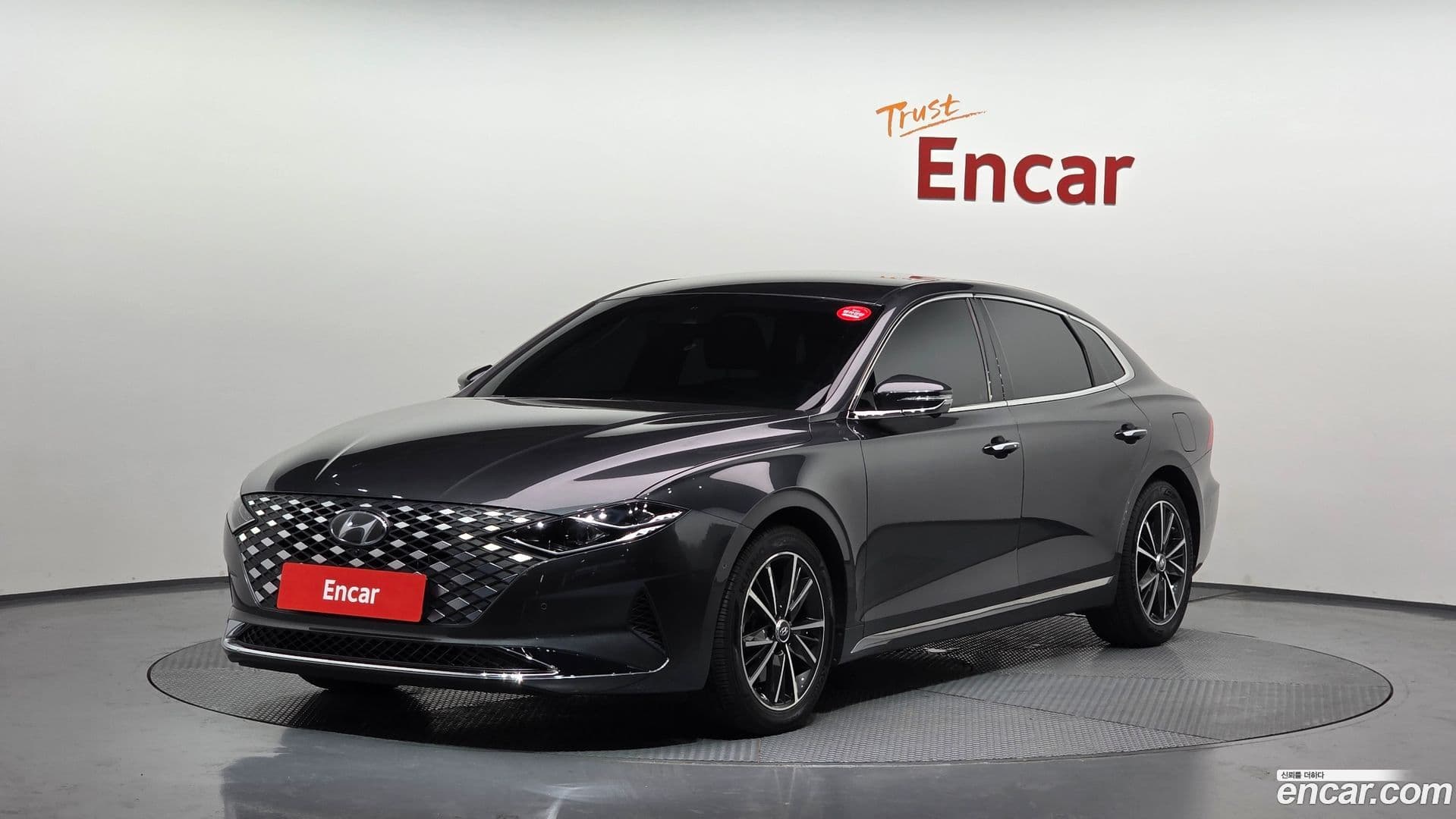 Main__Slider__Photo:Grandeur Hyundai 2022.3-0