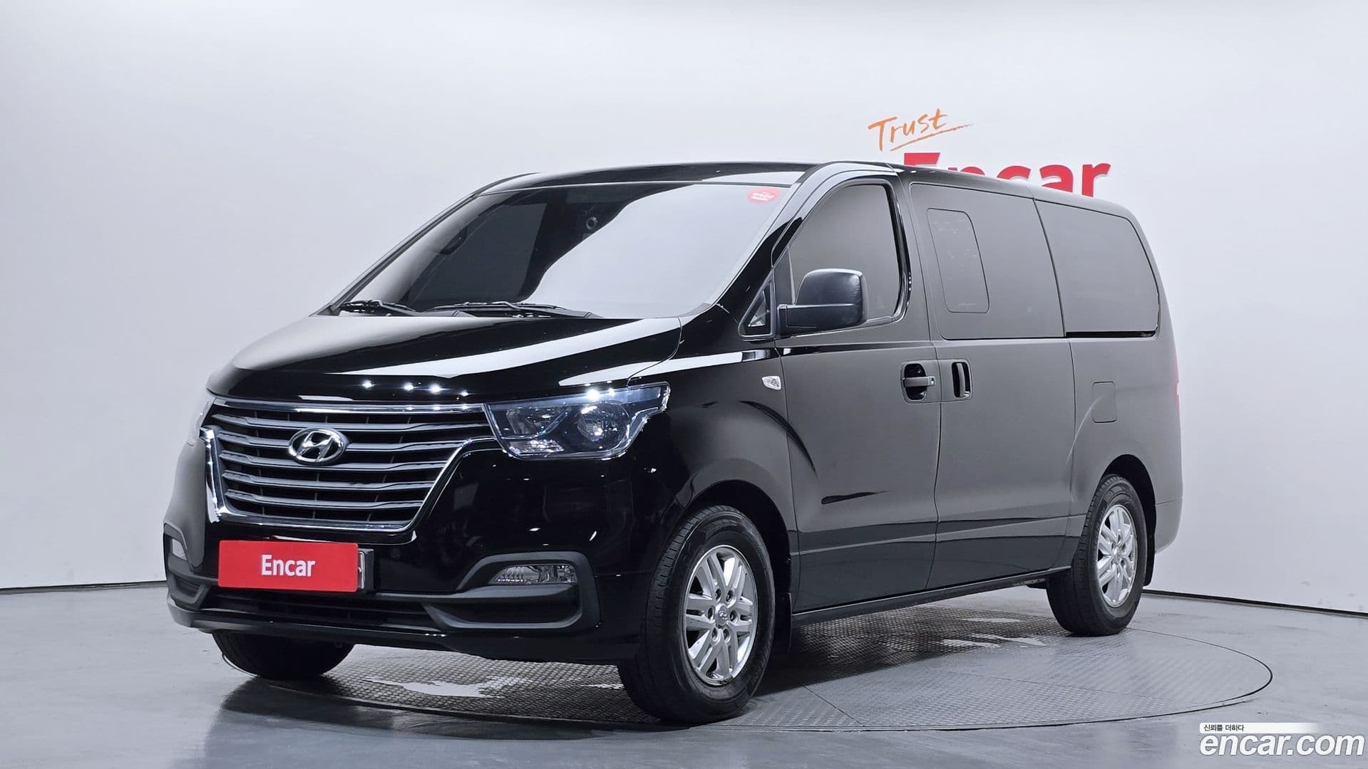 Main__Slider__Photo:Starex Hyundai 2019.4-0