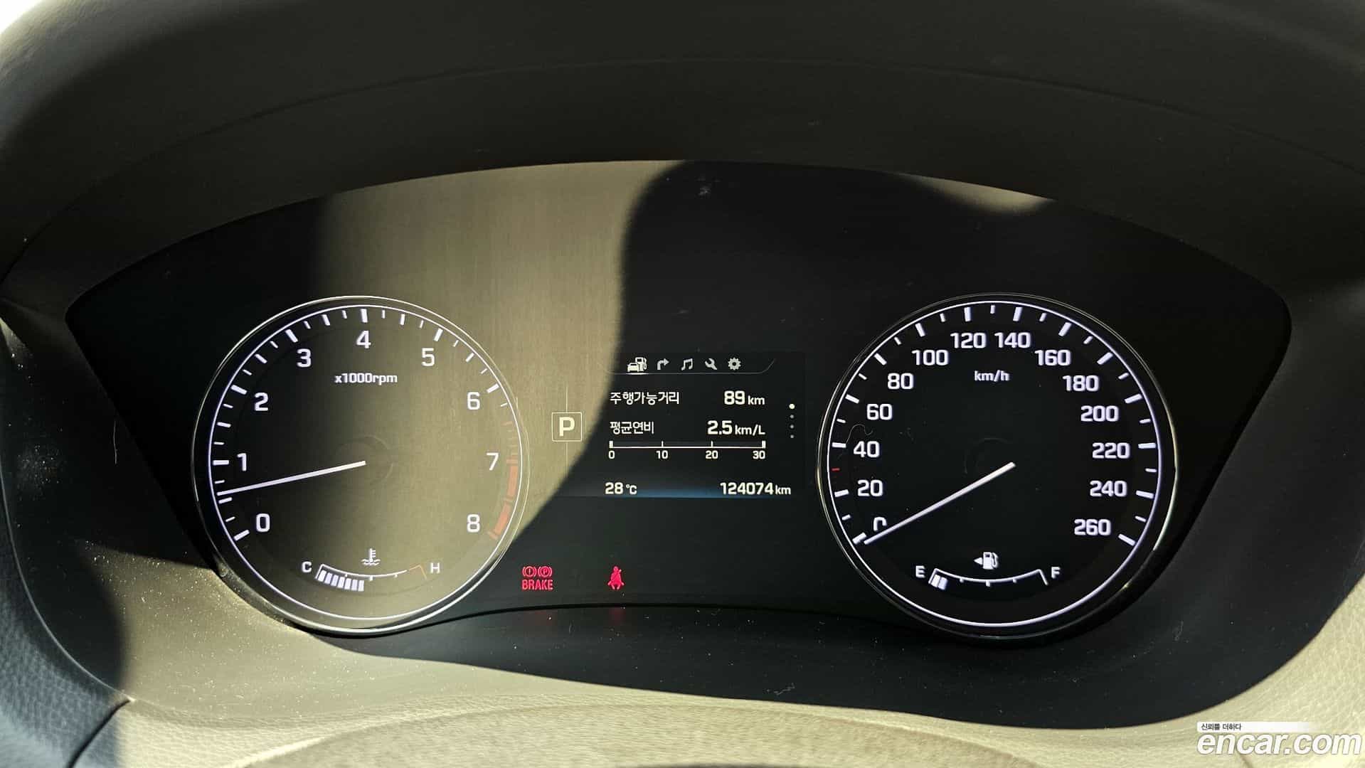 Genesis Hyundai 2015.0-INNER-008