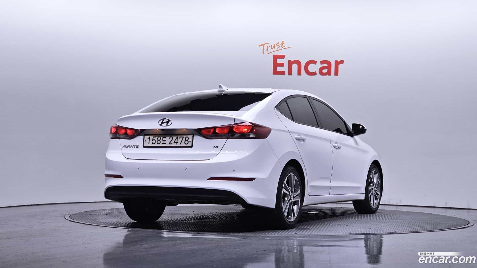 AVANTE Hyundai 2018.1-OUTER-002