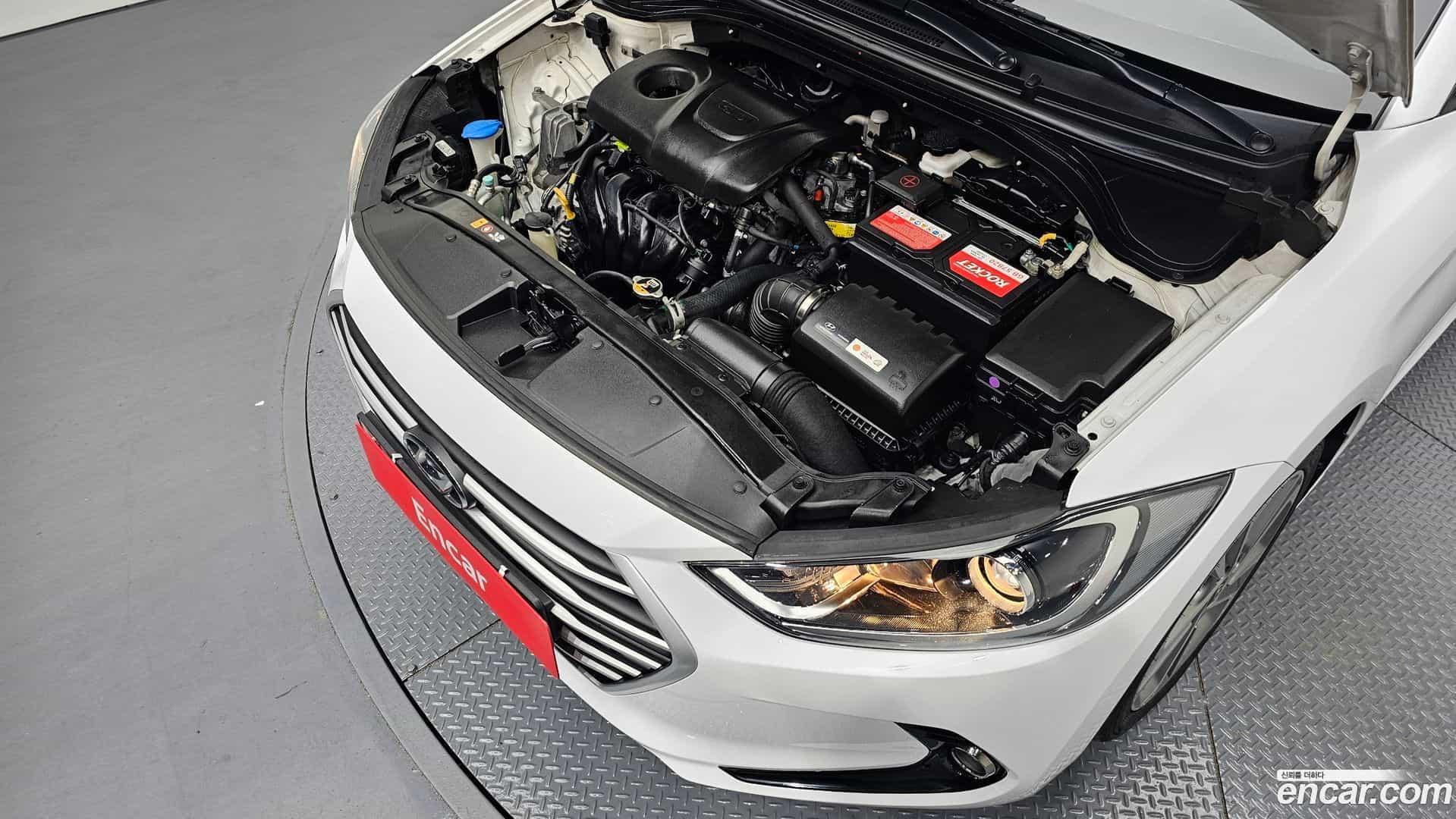 AVANTE Hyundai 2018.1-OUTER-006