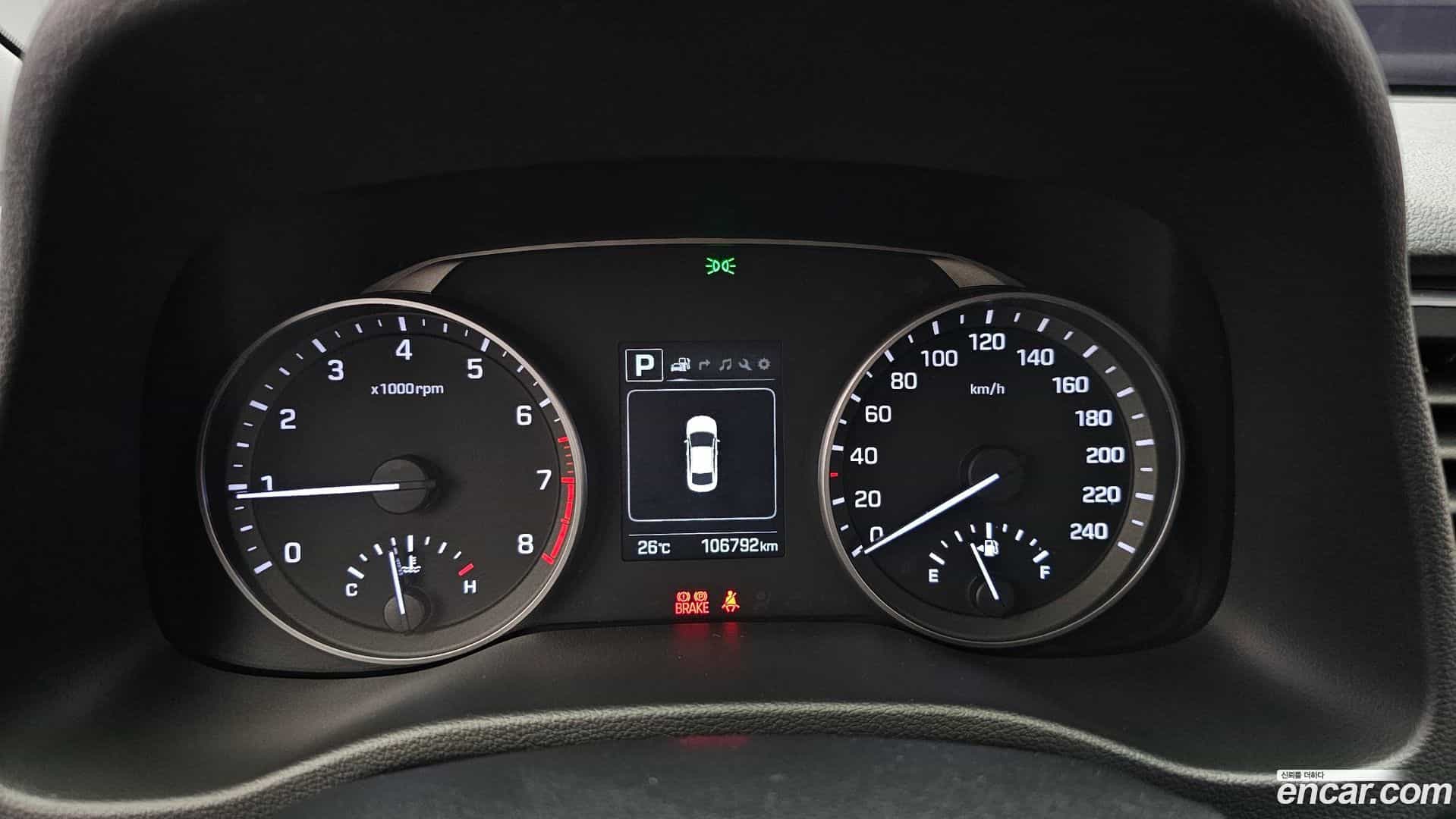 AVANTE Hyundai 2018.1-INNER-008
