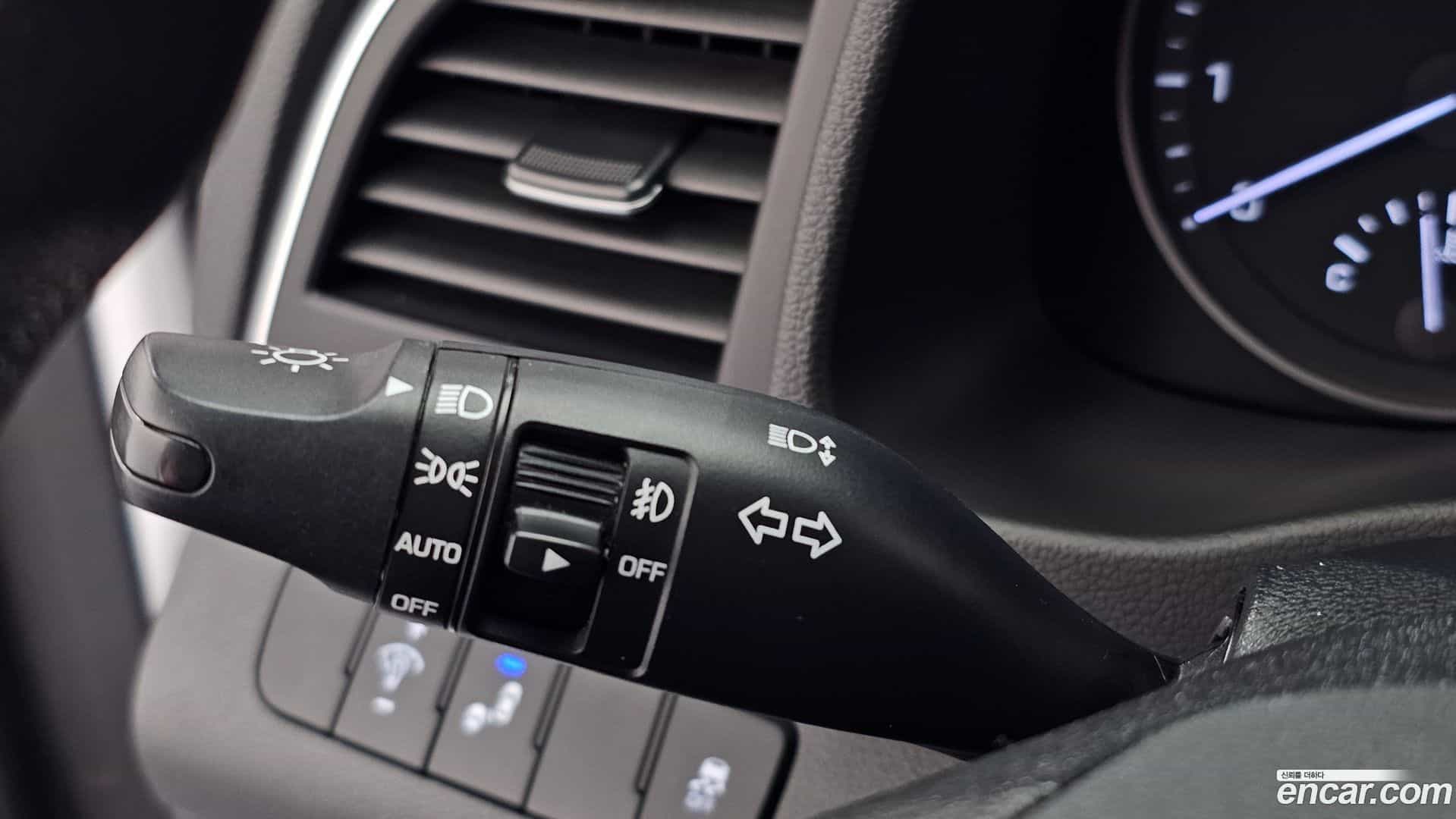 AVANTE Hyundai 2018.1-OPTION-023