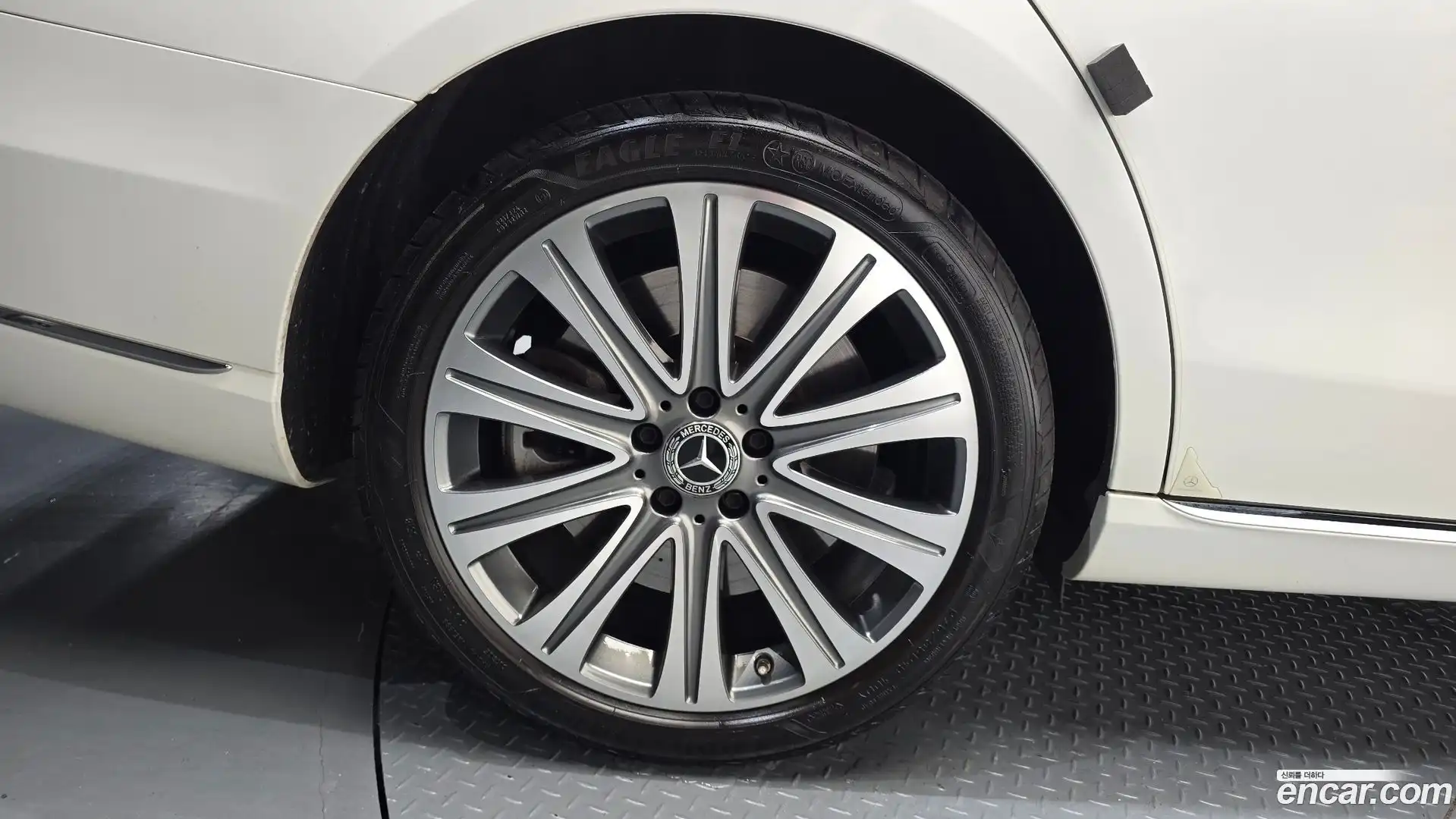 E-Class Mercedes-Benz 2018.5-OUTER-005