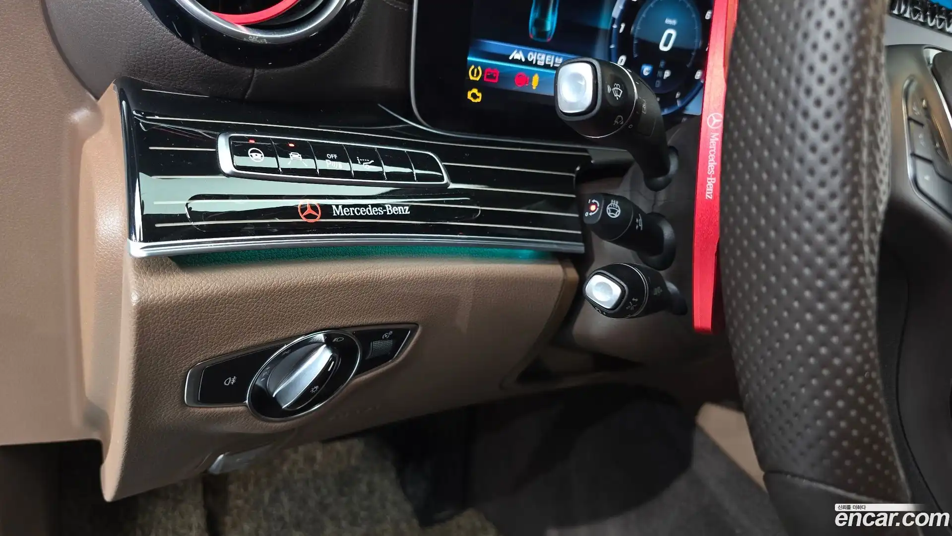 E-Class Mercedes-Benz 2018.5-OPTION-024
