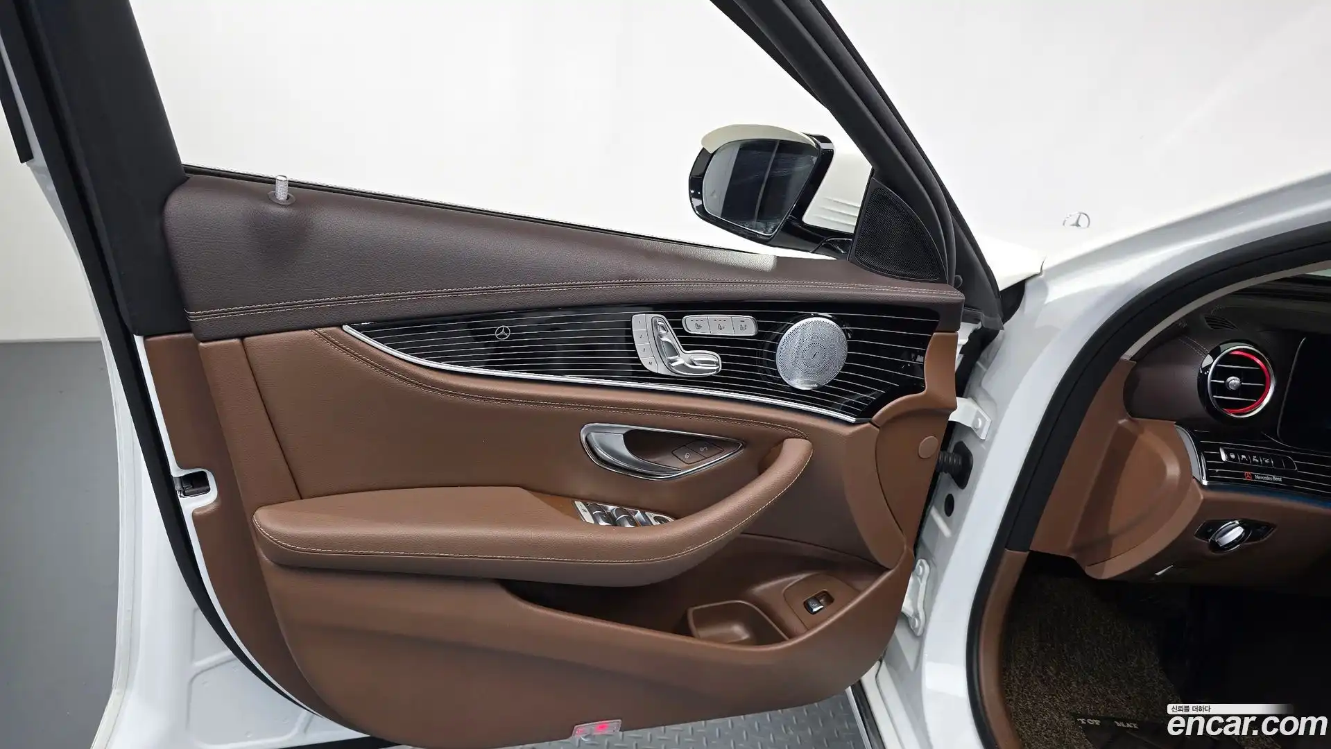 E-Class Mercedes-Benz 2018.5-INNER-034