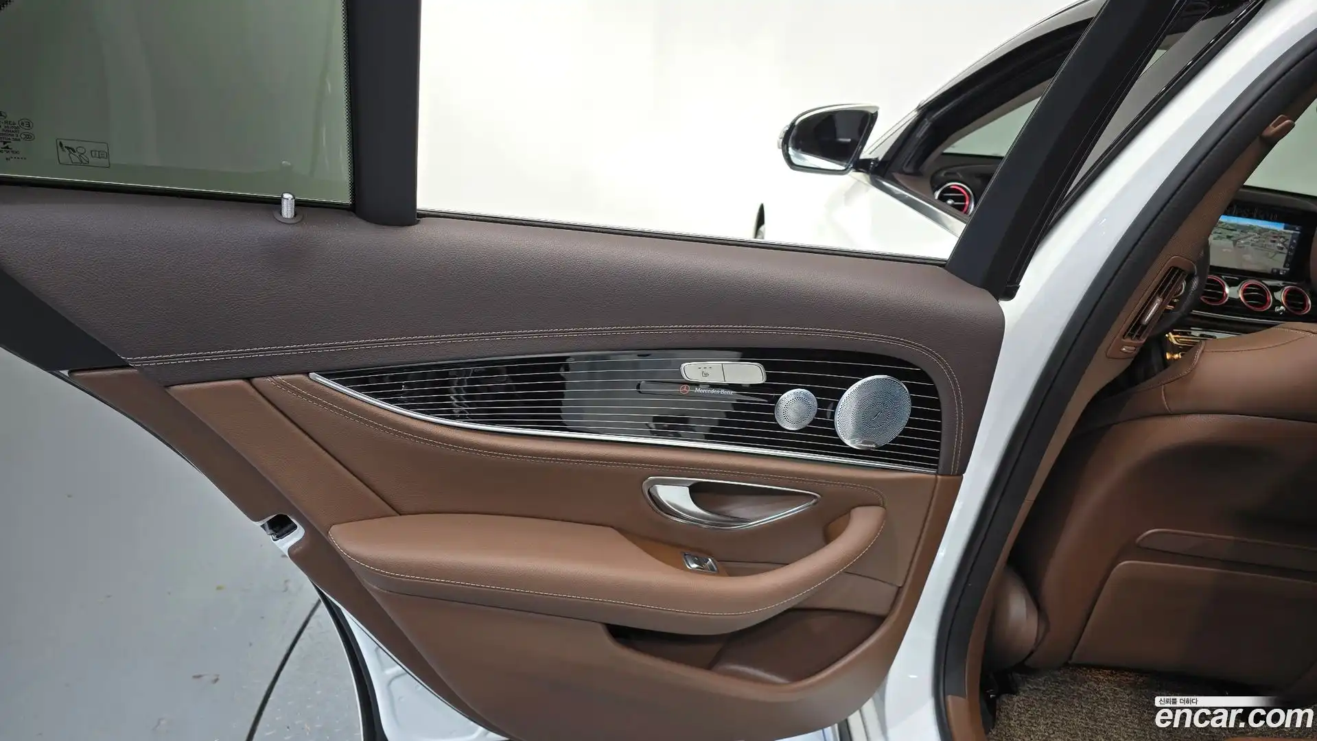E-Class Mercedes-Benz 2018.5-INNER-035