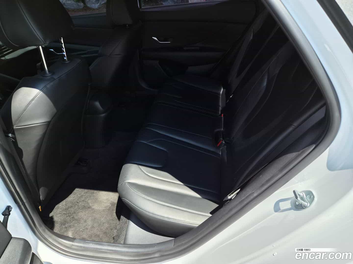 AVANTE Hyundai 2023.1-INNER-007