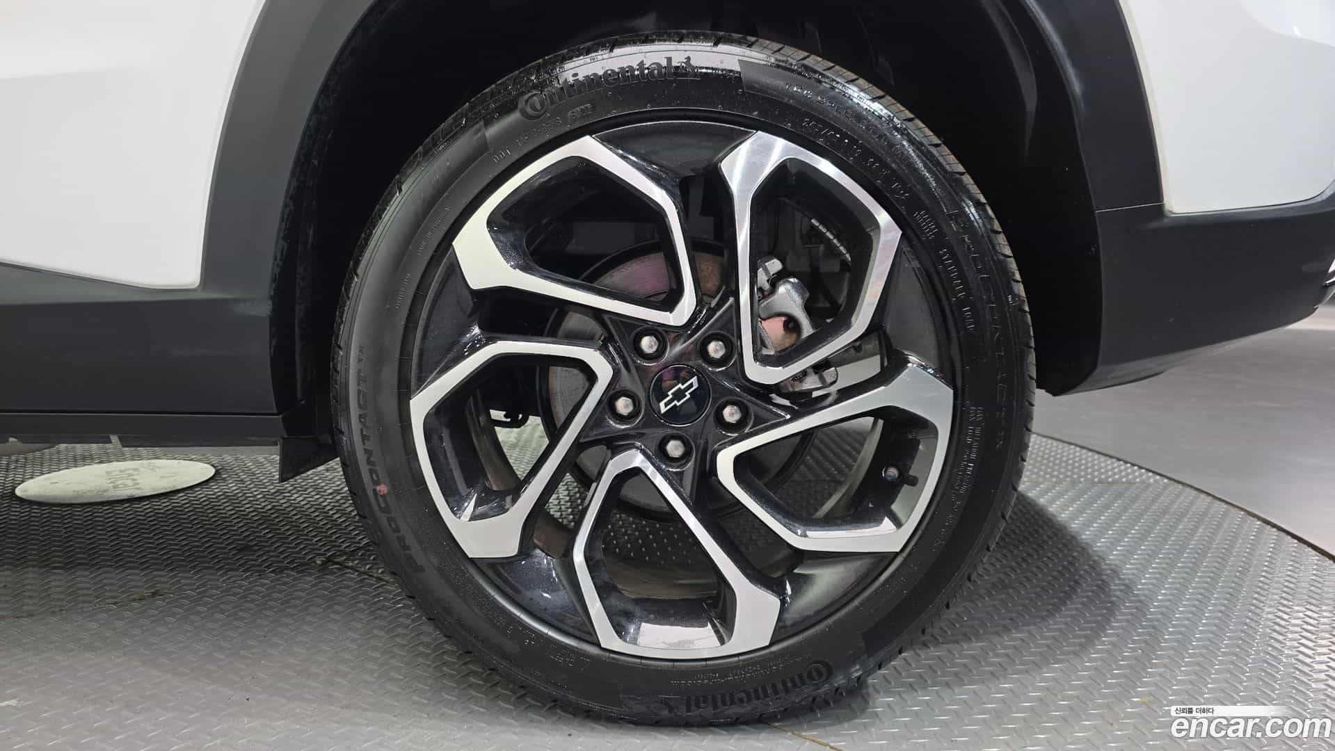 Trax Chevrolet 2023.3-OUTER-005