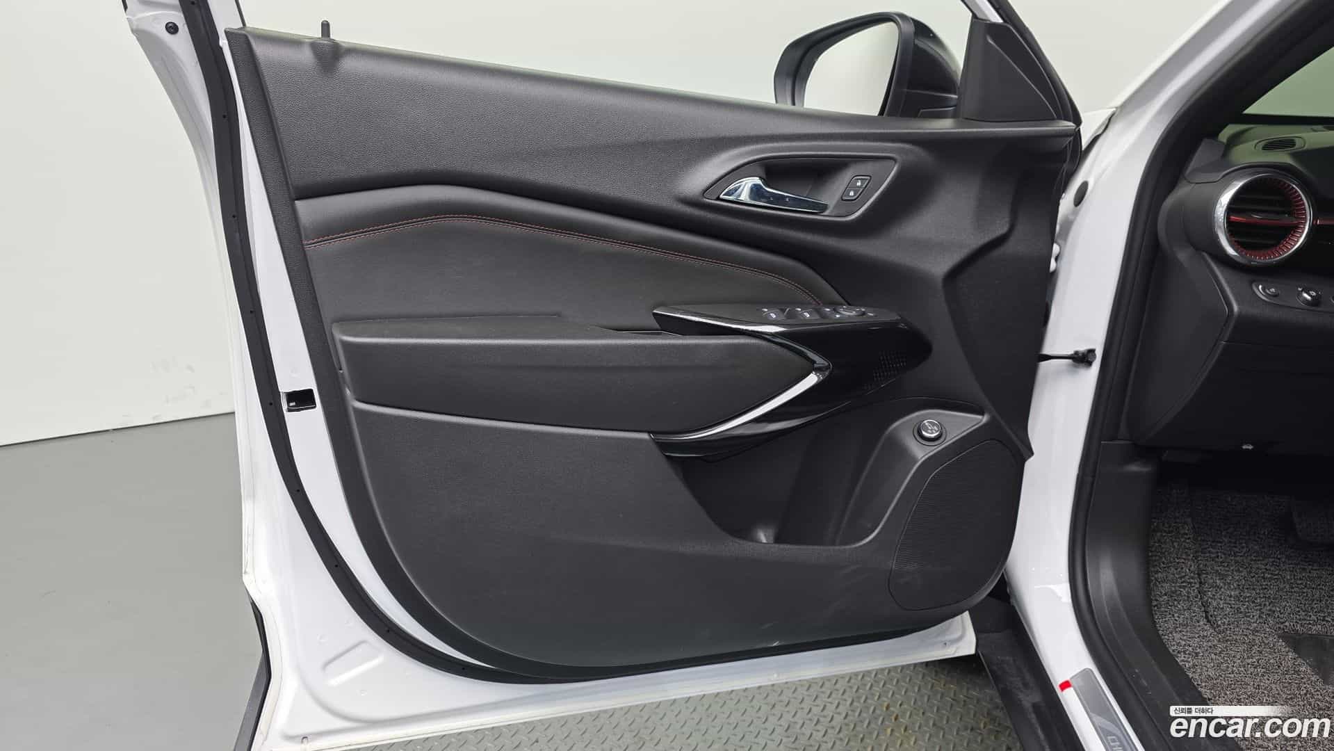 Trax Chevrolet 2023.3-INNER-034