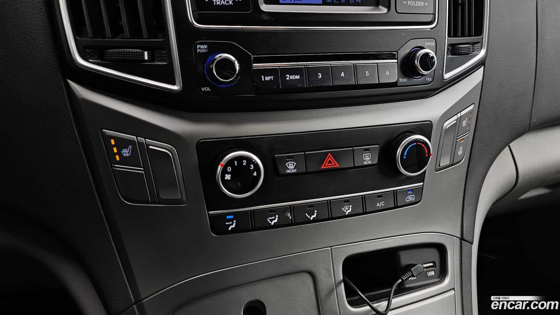 Starex Hyundai 2018.2-OPTION-020