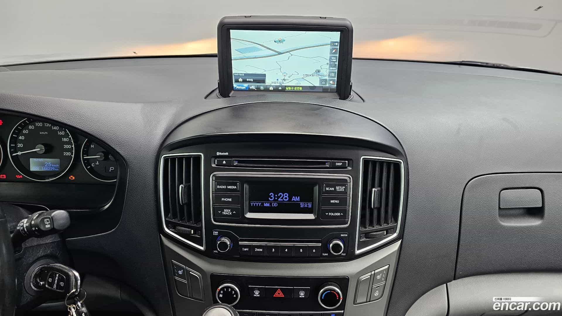 Starex Hyundai 2018.2-OPTION-022