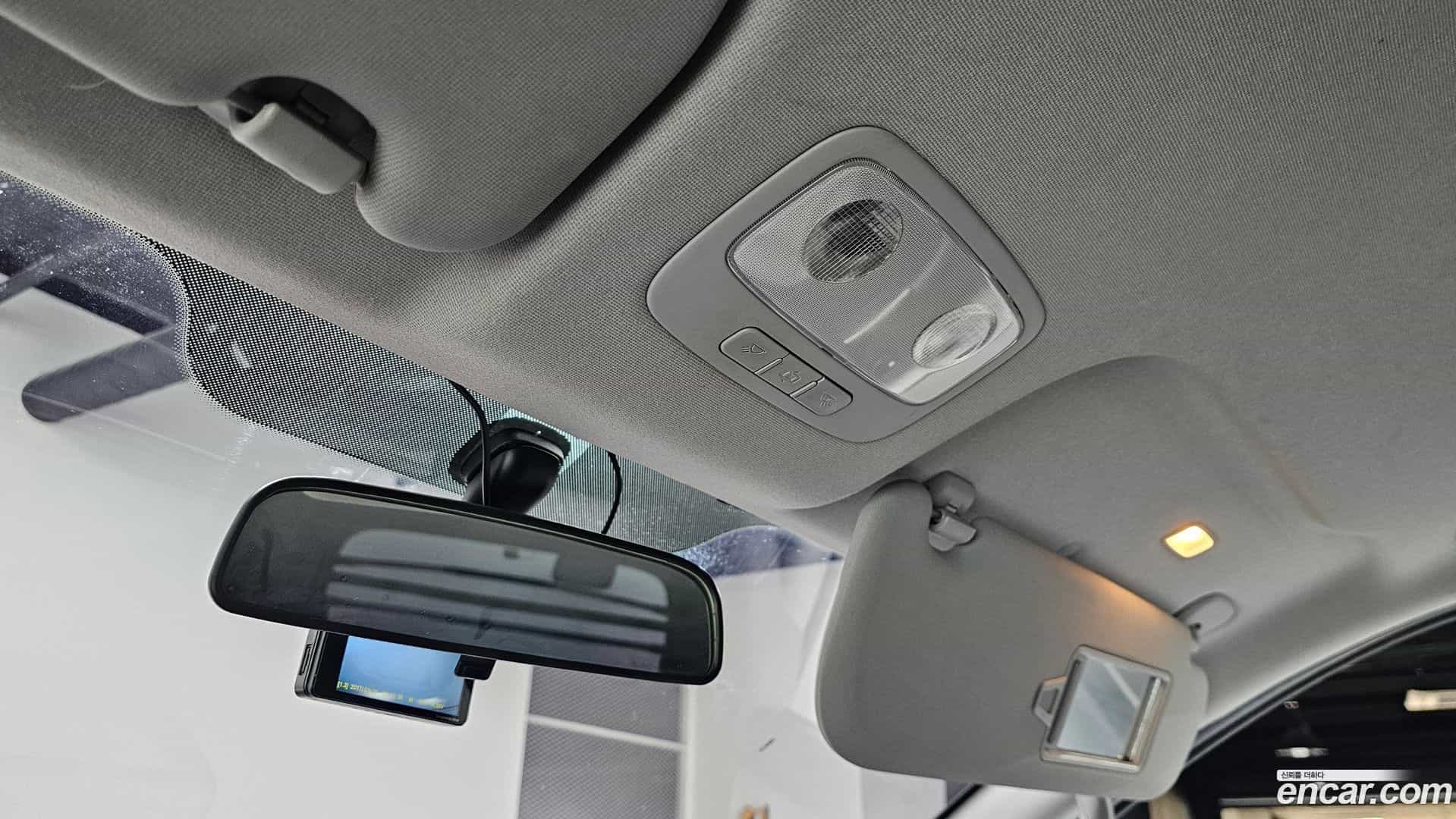 Starex Hyundai 2018.2-OPTION-023
