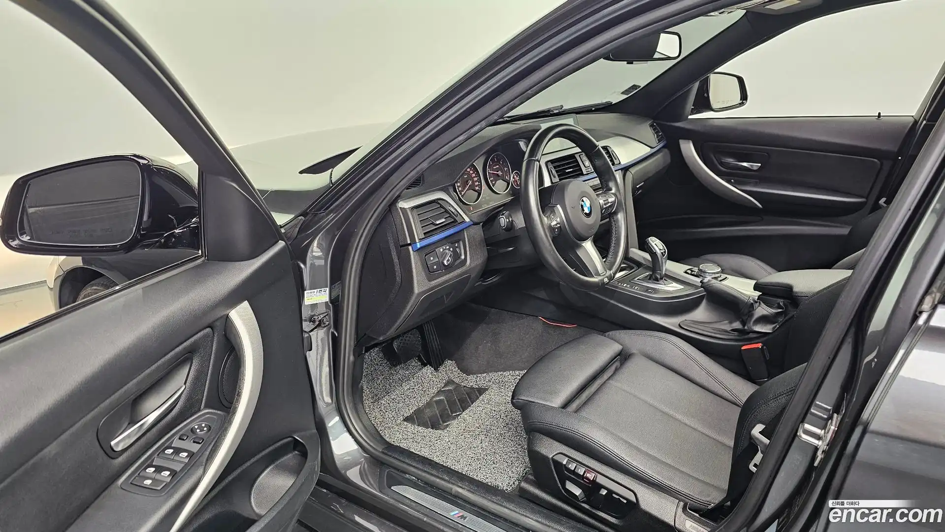3-Series BMW 2015.6-INNER-010