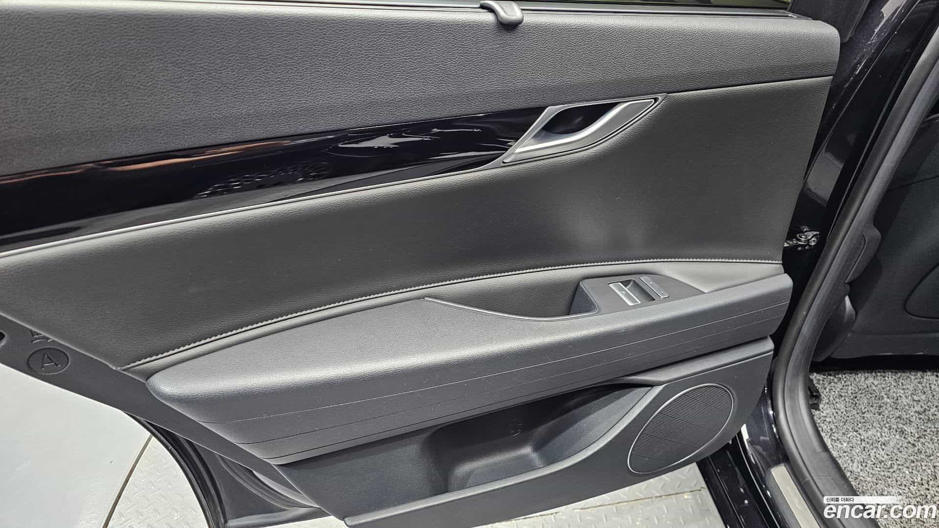G80 Genesis 2020.8-INNER-035