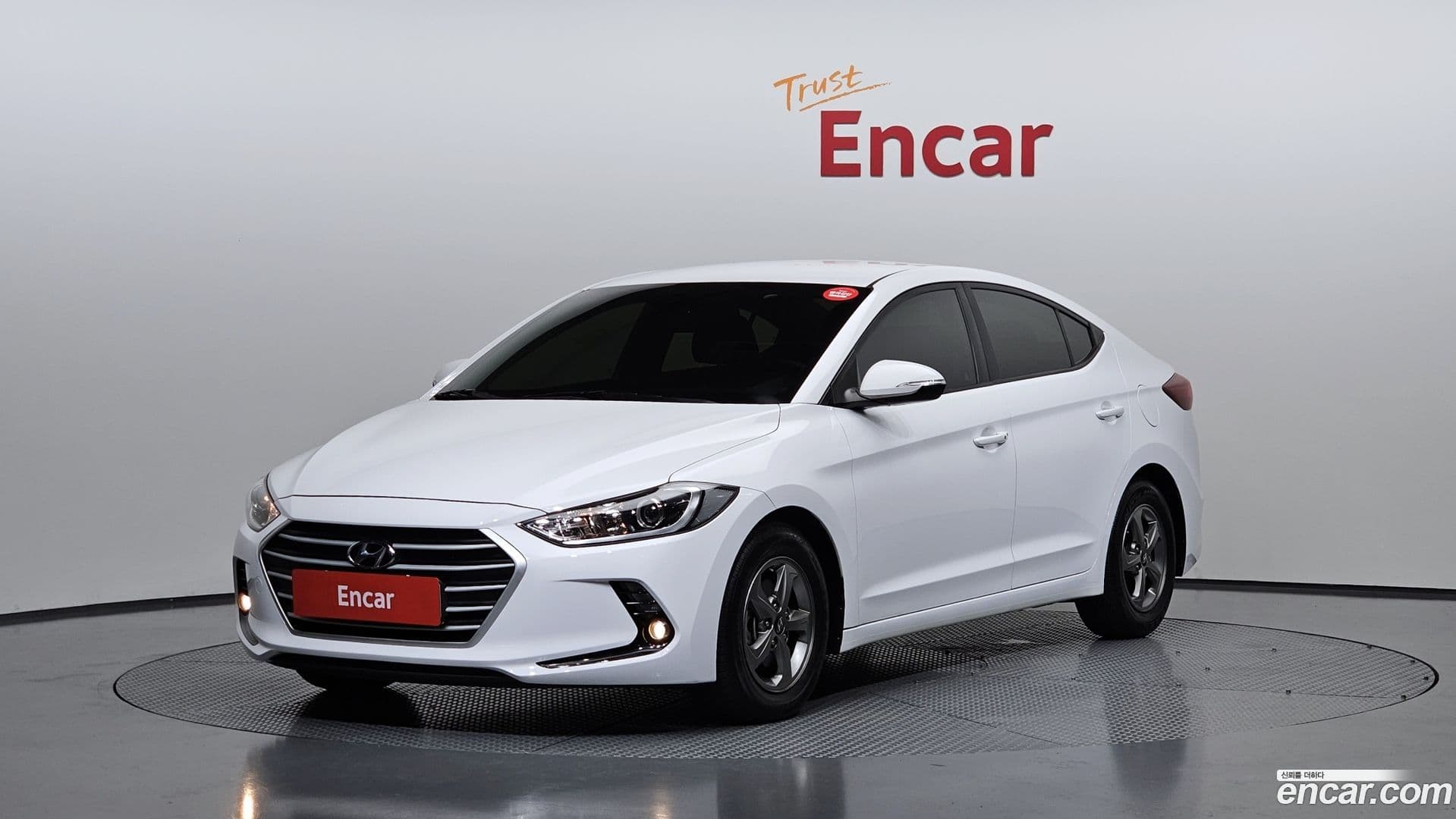 Main__Slider__Photo:AVANTE Hyundai 2017.4-0