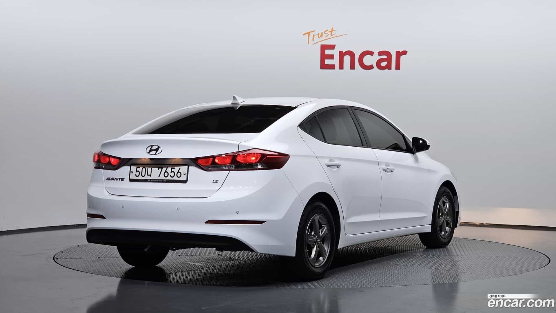 AVANTE Hyundai 2017.4-OUTER-002