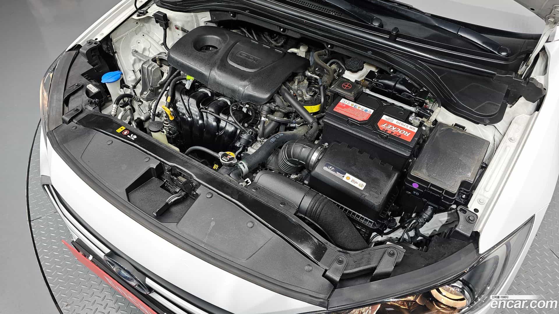 AVANTE Hyundai 2017.4-OUTER-006