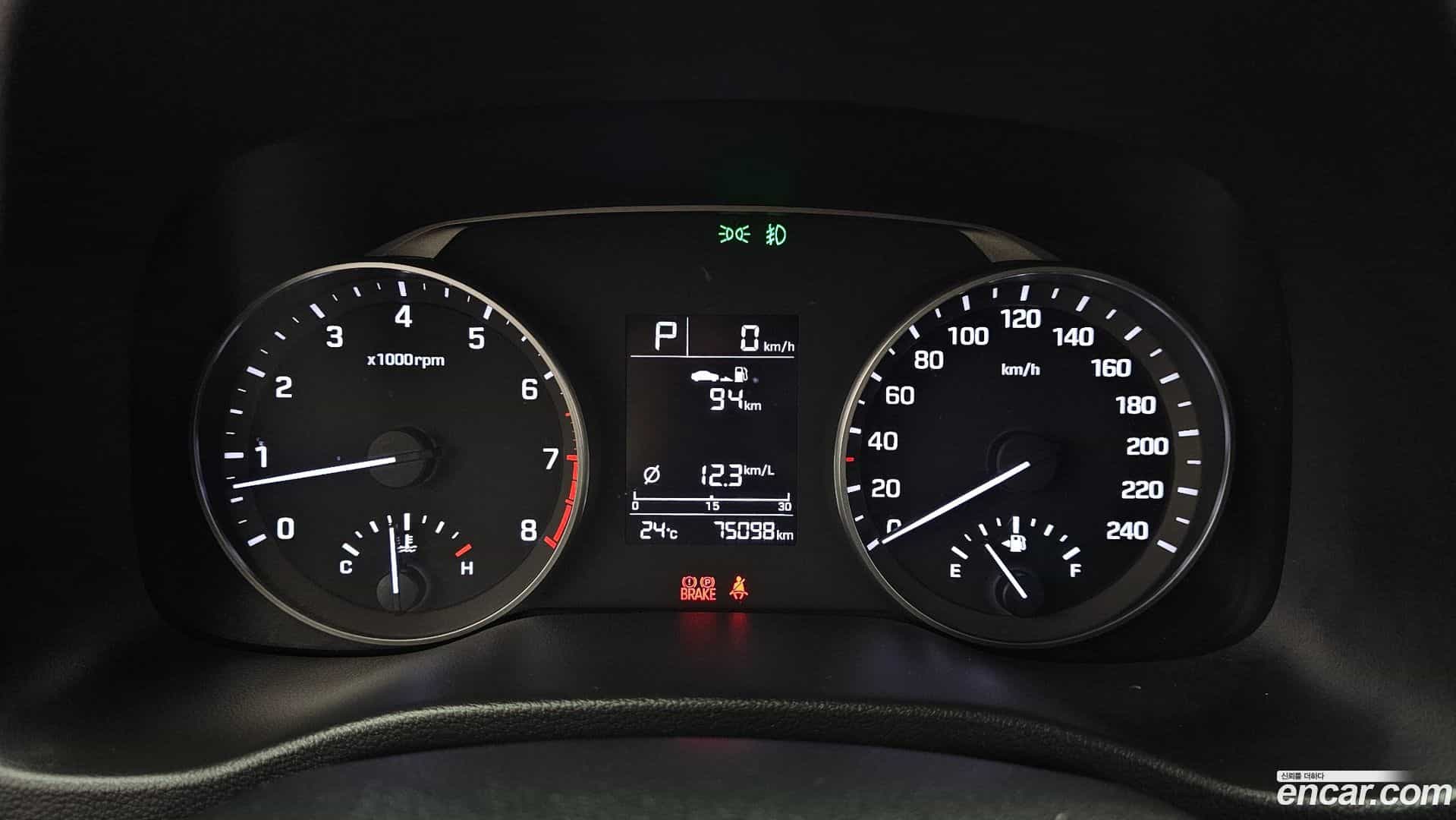 AVANTE Hyundai 2017.4-INNER-008