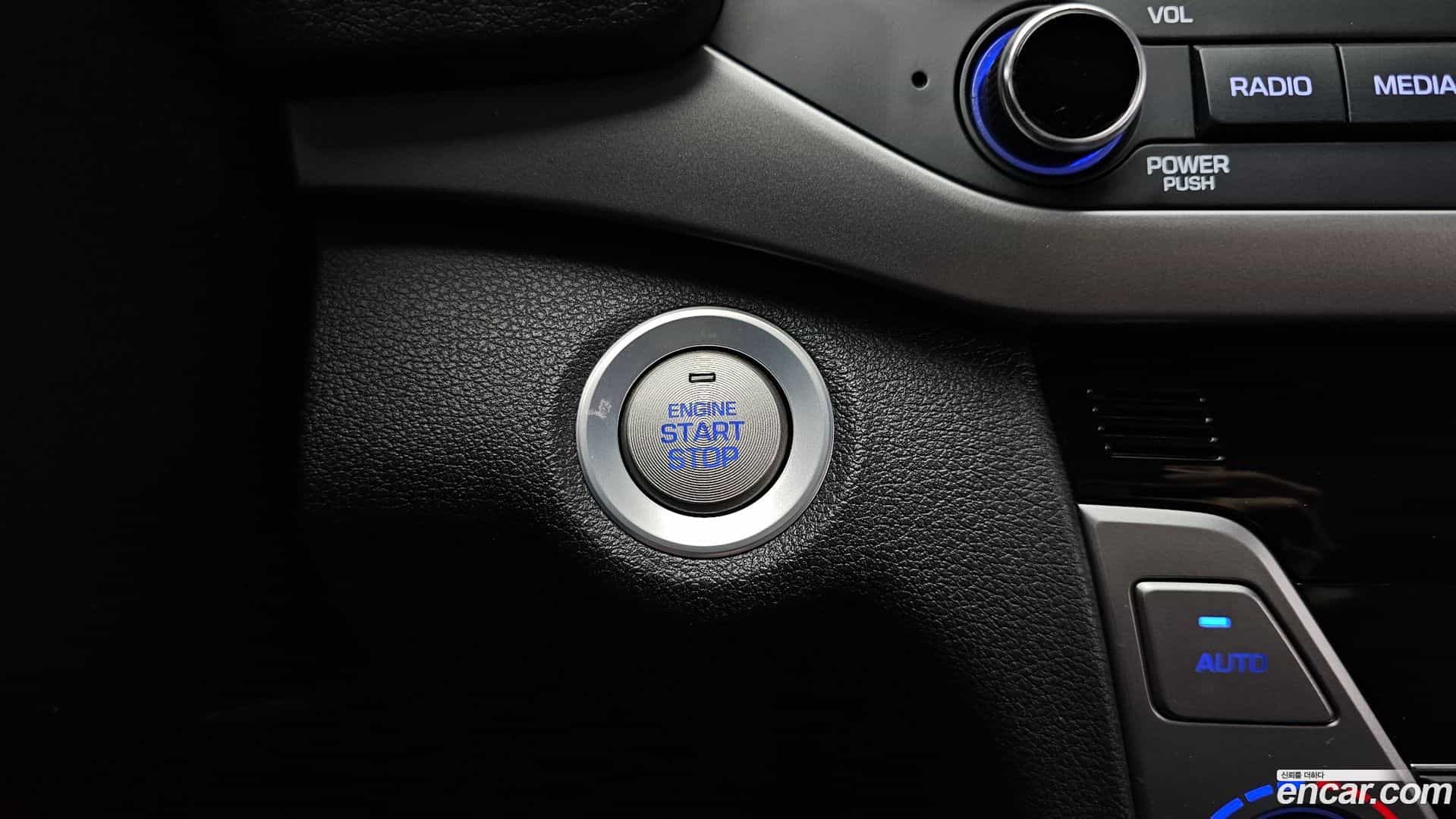 AVANTE Hyundai 2017.4-OPTION-024