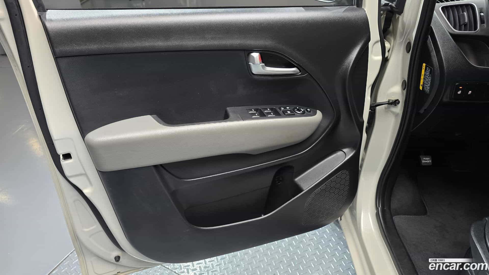 RAY Kia 2019.6-INNER-034