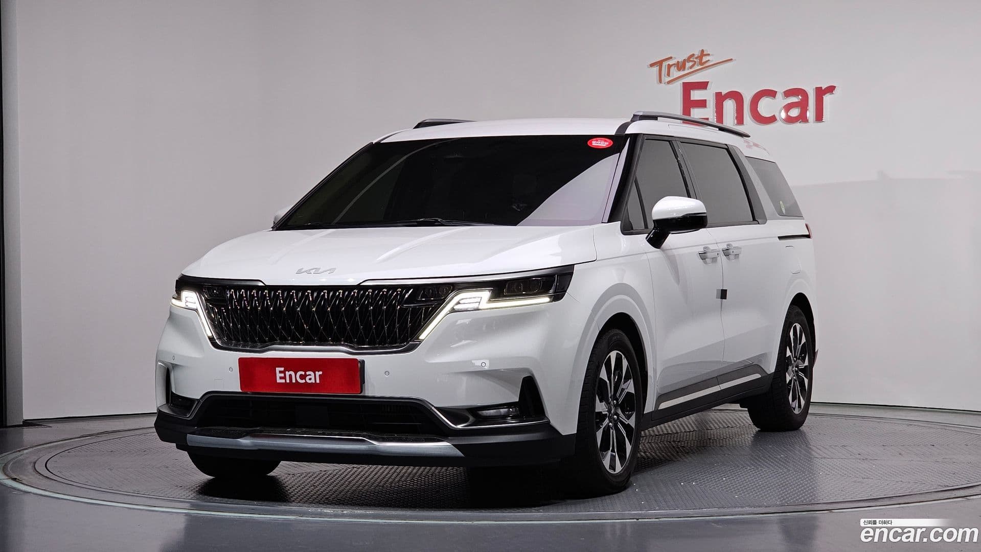 Main__Slider__Photo:Canival Kia 2021.10-0