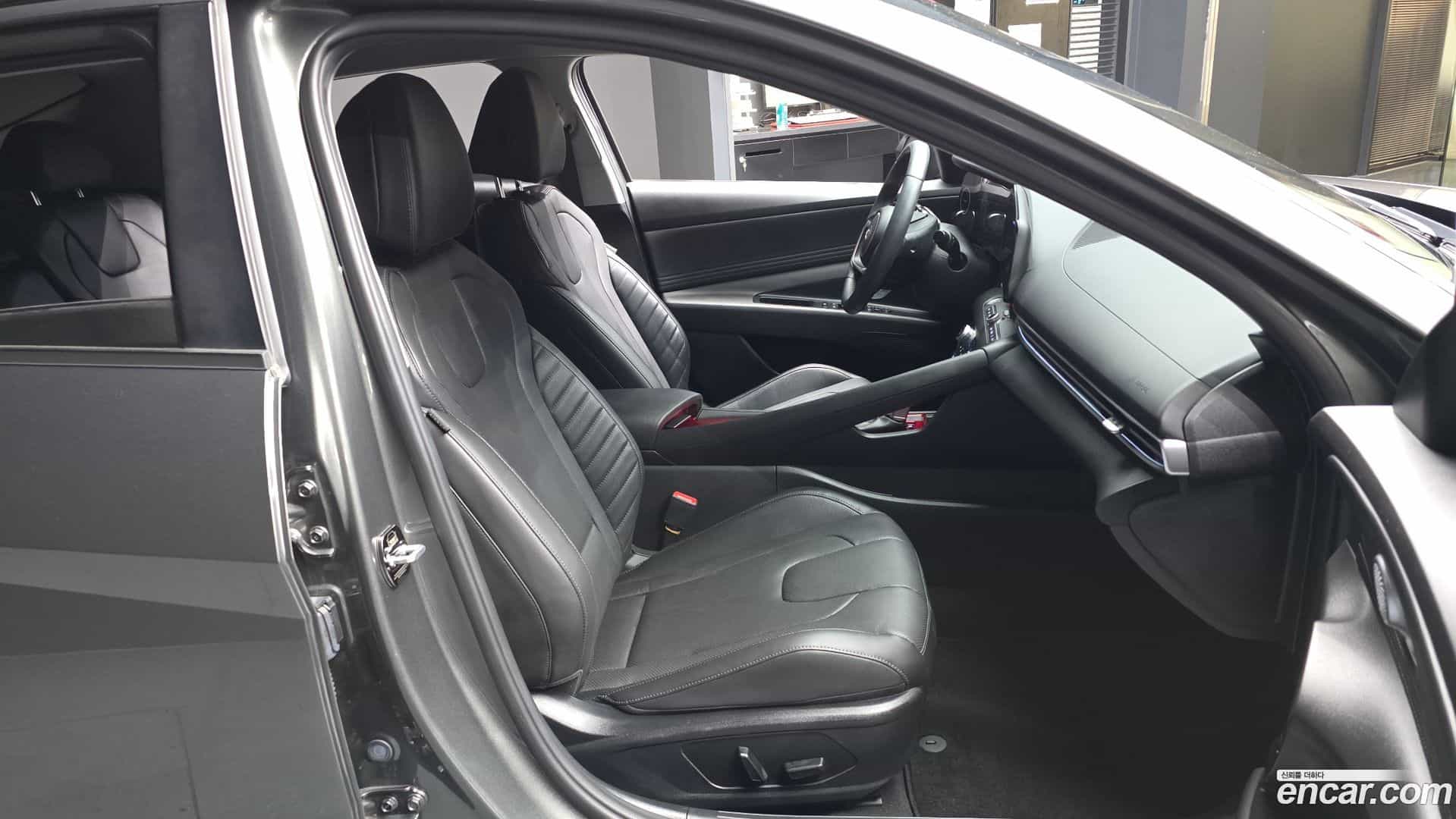 AVANTE Hyundai 2024.4-OPTION-015