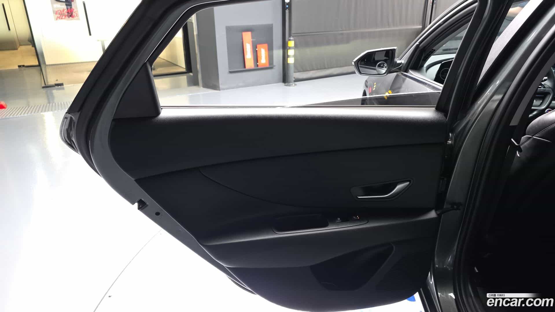 AVANTE Hyundai 2024.4-INNER-035