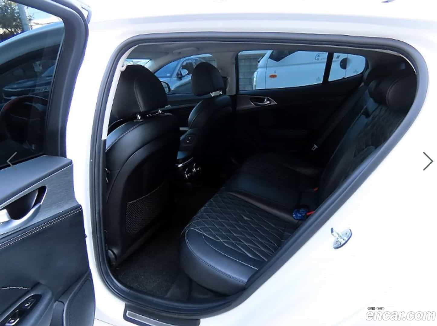 Stinger Kia 2020.10-OUTER-006