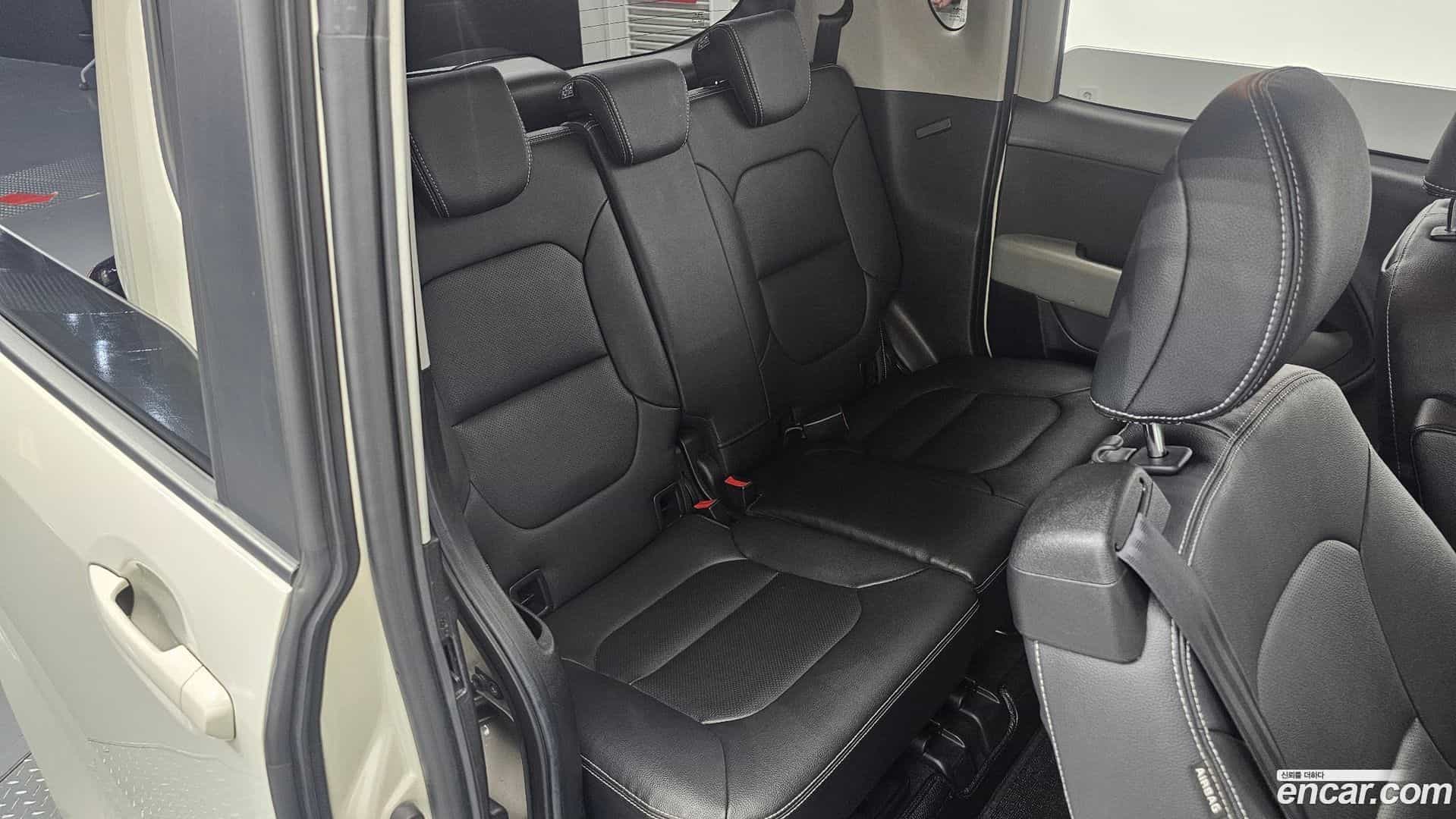 RAY Kia 2023.0-INNER-036