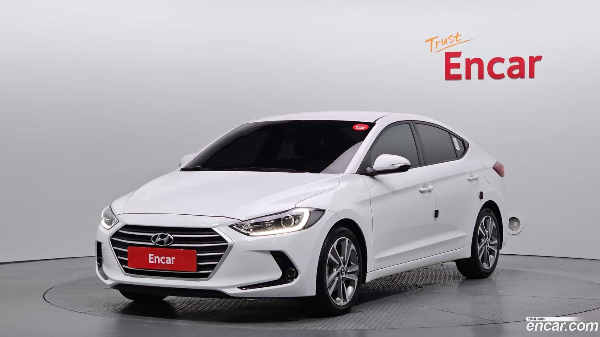 AVANTE Hyundai 2017.8-OUTER-001