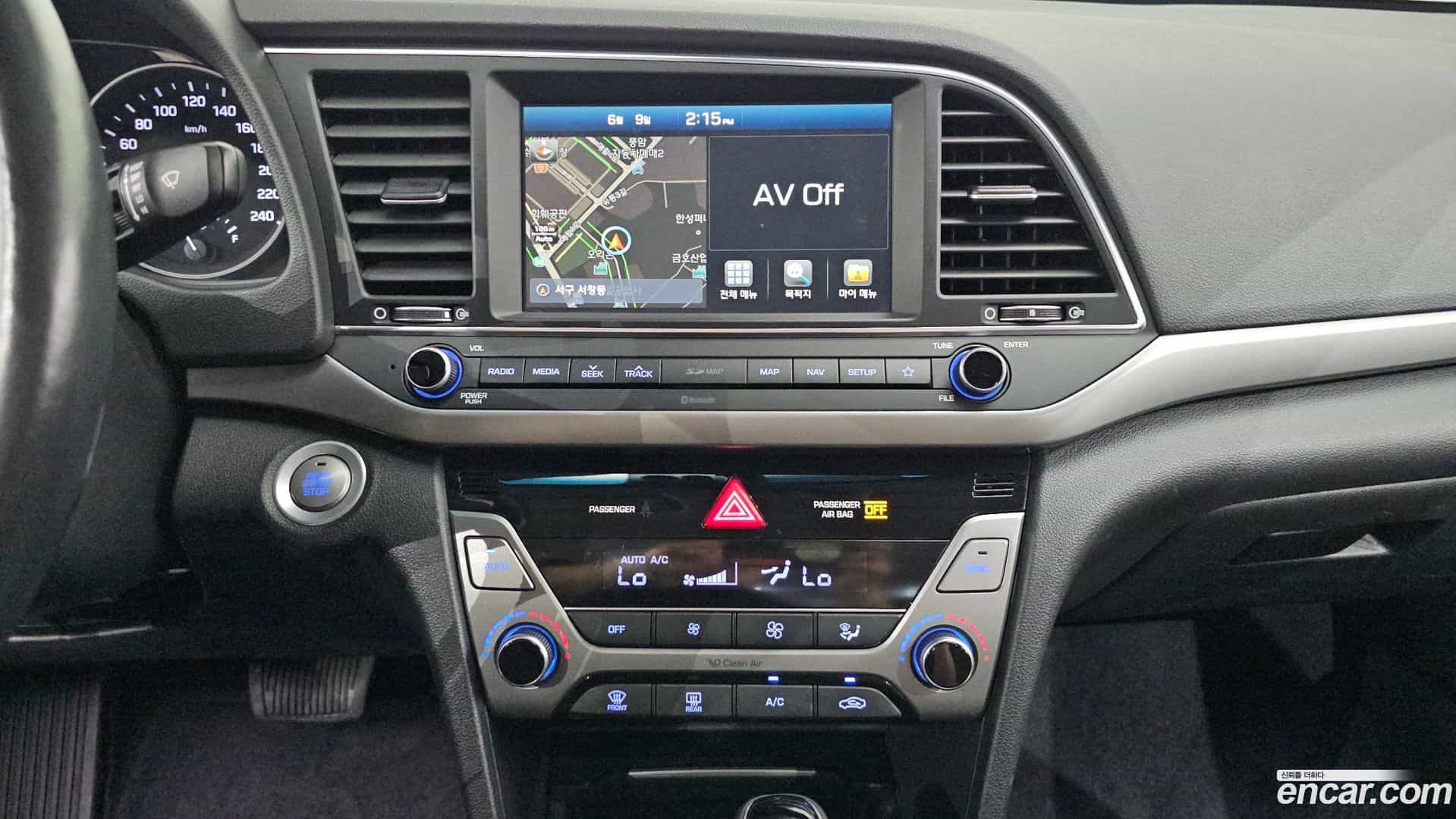 AVANTE Hyundai 2017.8-OPTION-016