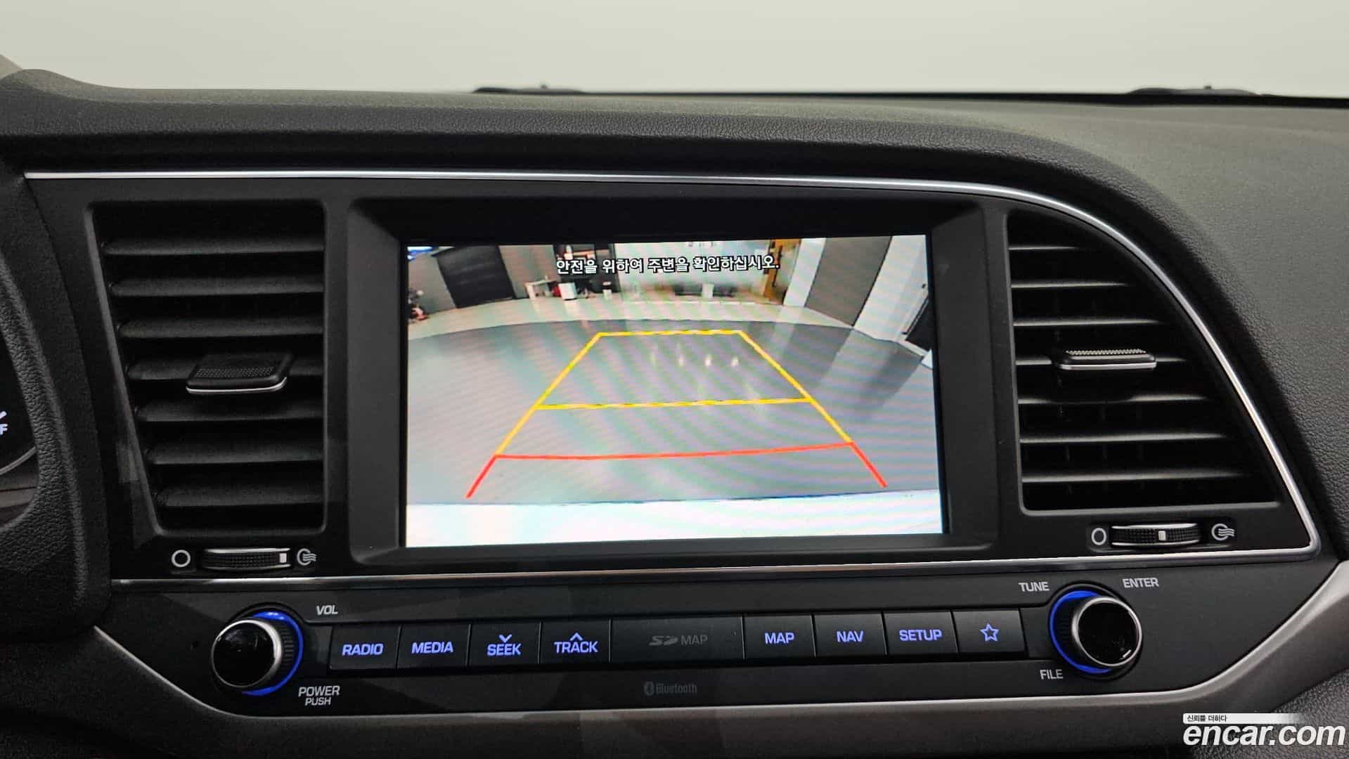 AVANTE Hyundai 2017.8-OPTION-017